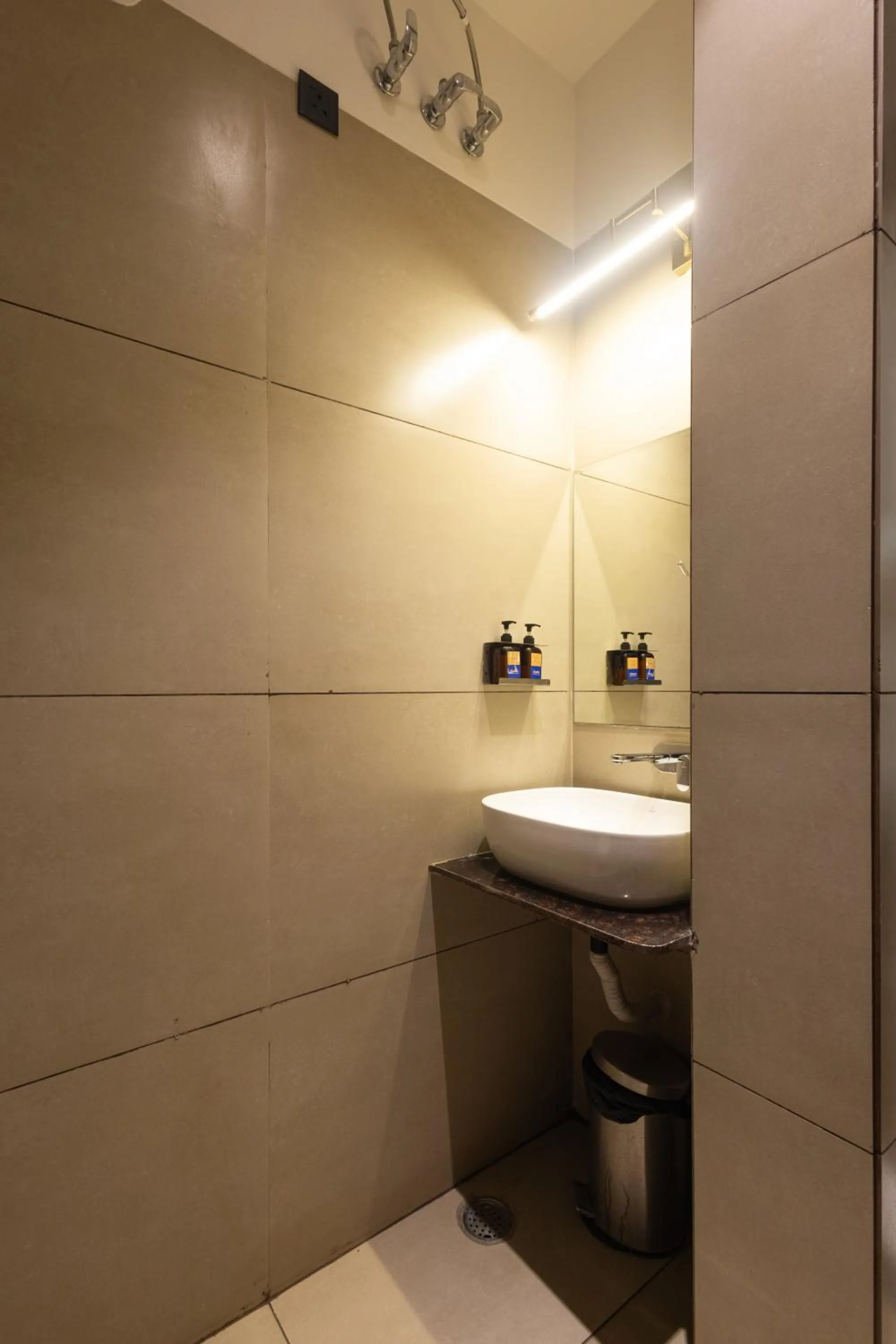 Pravasa Stay Near Luv Kush Square