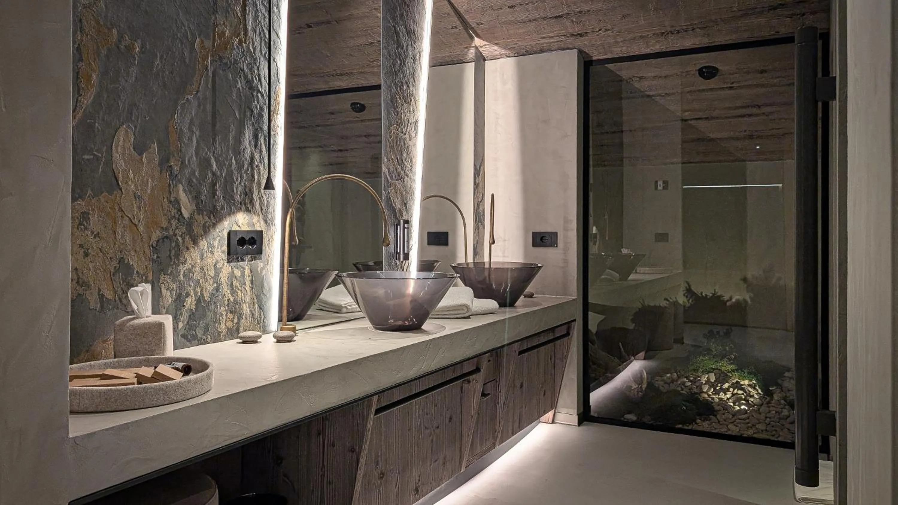 Bathroom in Mohe Boutique Hotel