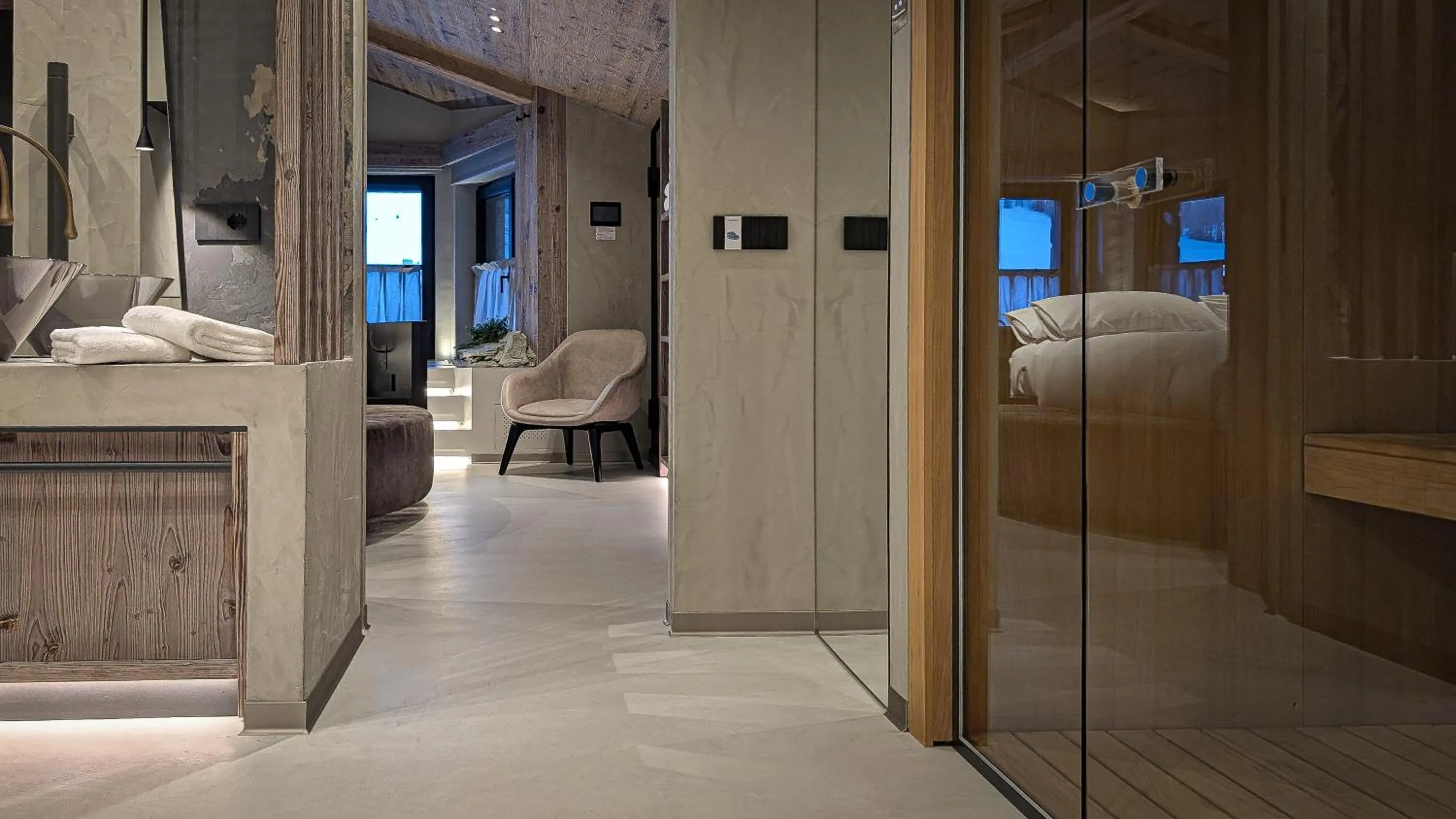 Photo of the whole room, Bed in Mohe Boutique Hotel