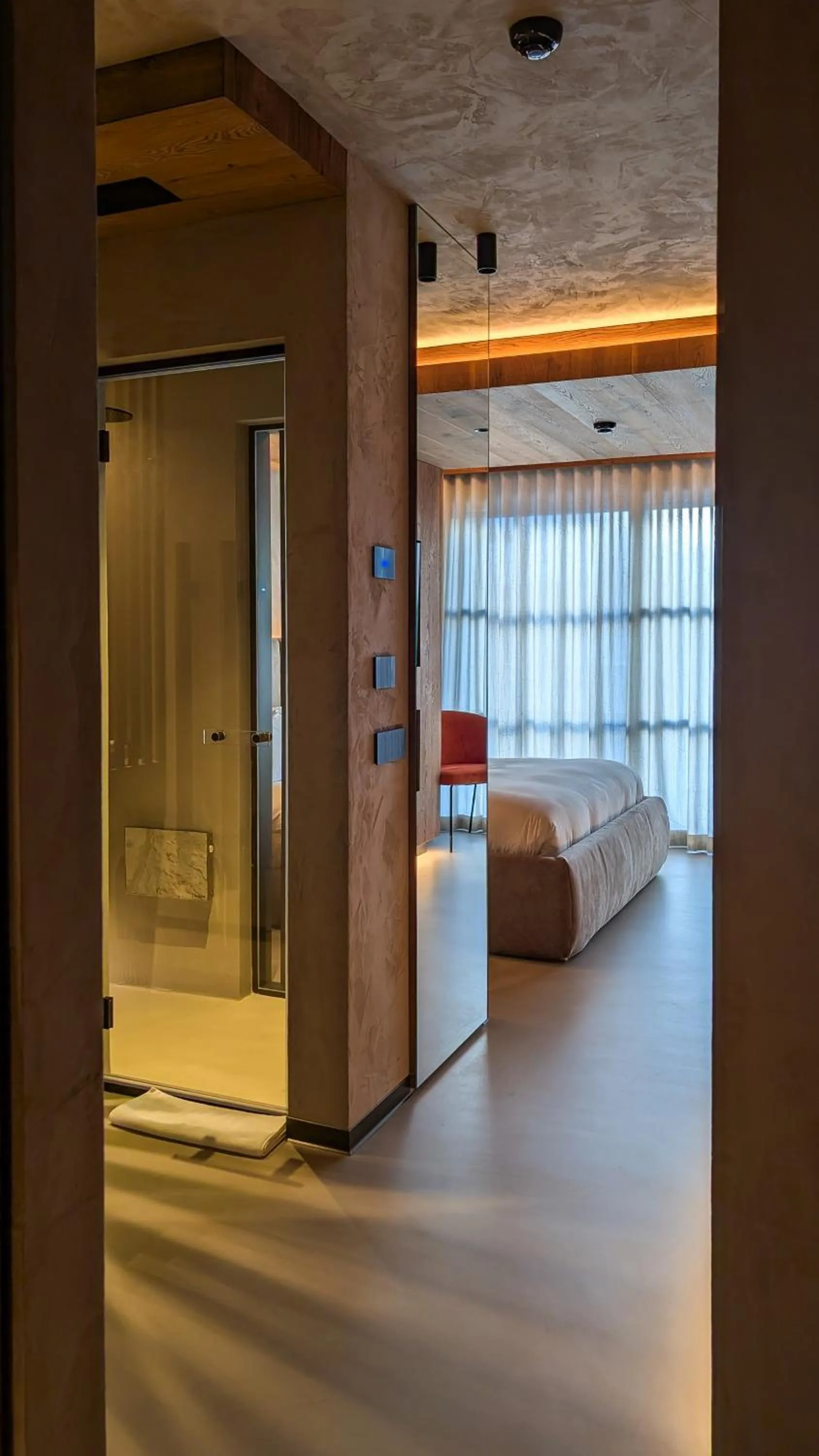 Photo of the whole room, Bed in Mohe Boutique Hotel