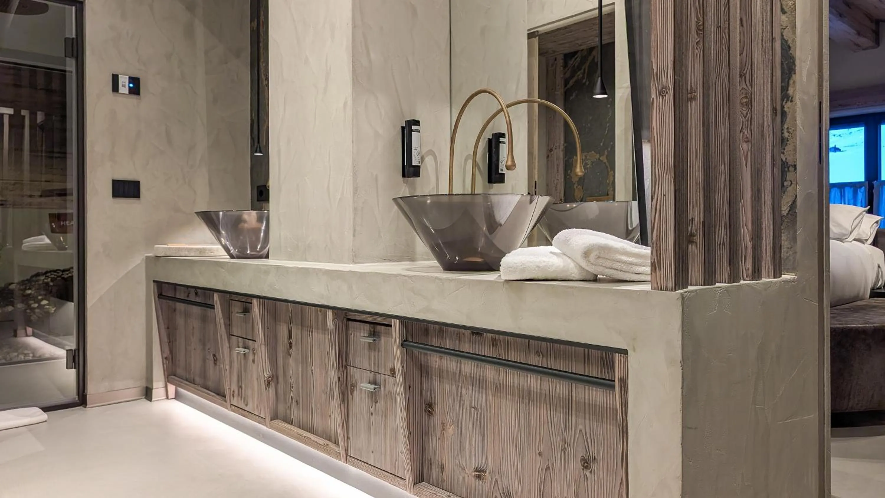 Bathroom, Bed in Mohe Boutique Hotel