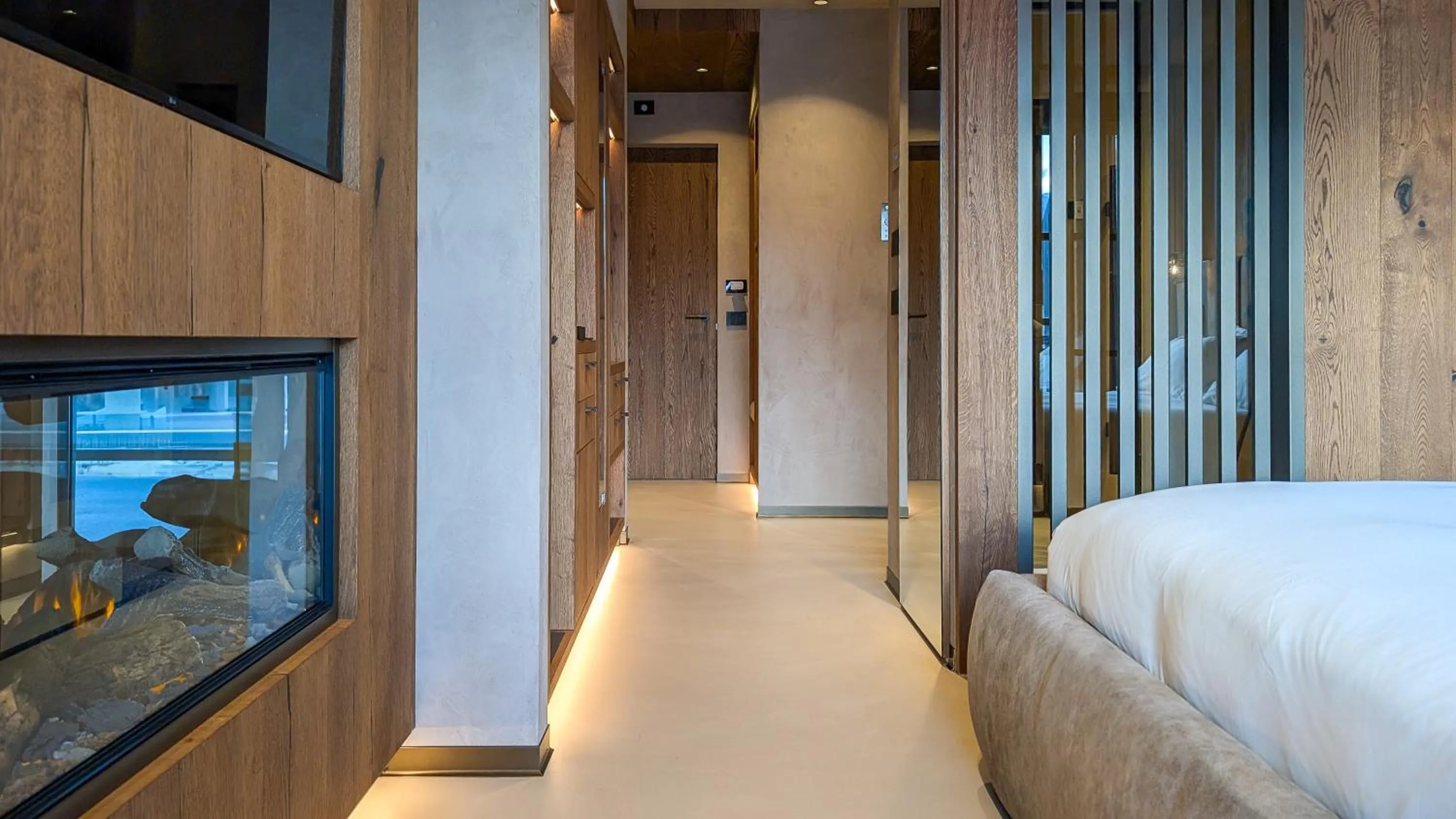 Photo of the whole room, Bed in Mohe Boutique Hotel