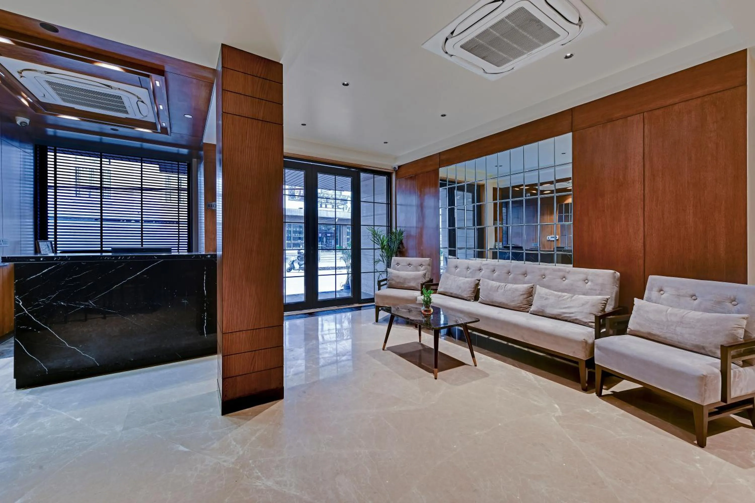 Seating area in Quality Inn City Centre Varanasi