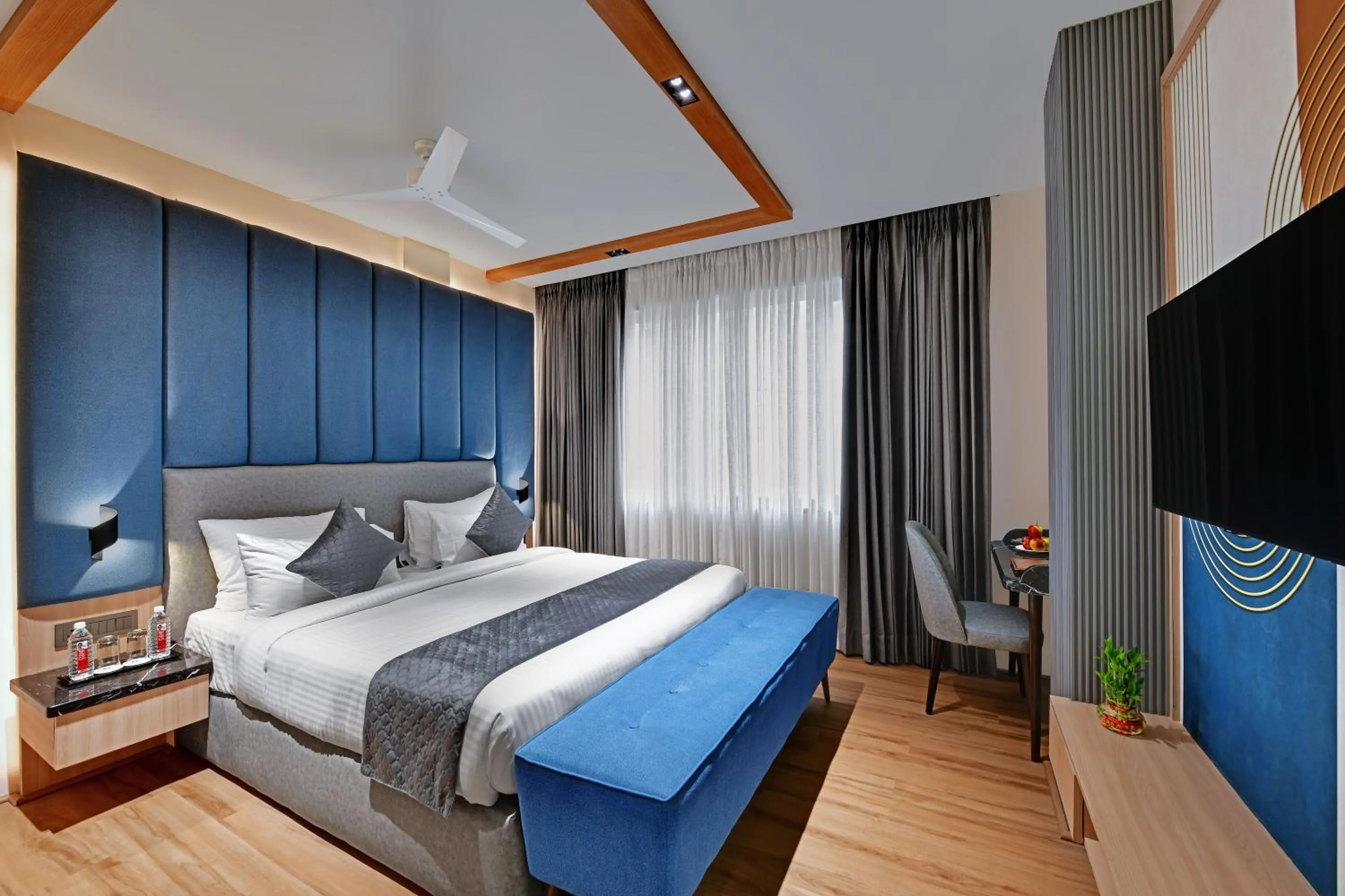 Bedroom, Bed in Quality Inn City Centre Varanasi