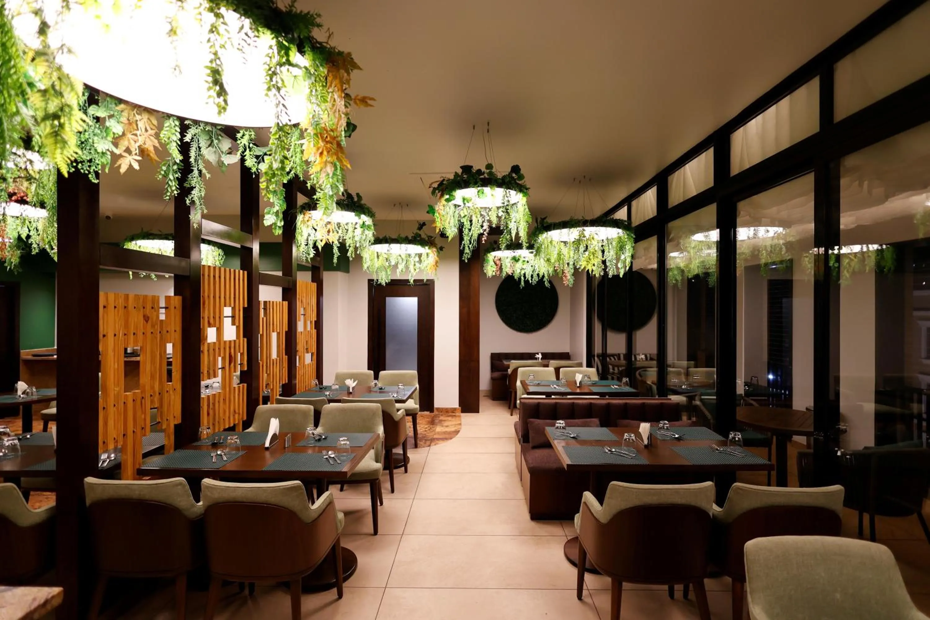 Restaurant/places to eat in Quality Inn City Centre Varanasi