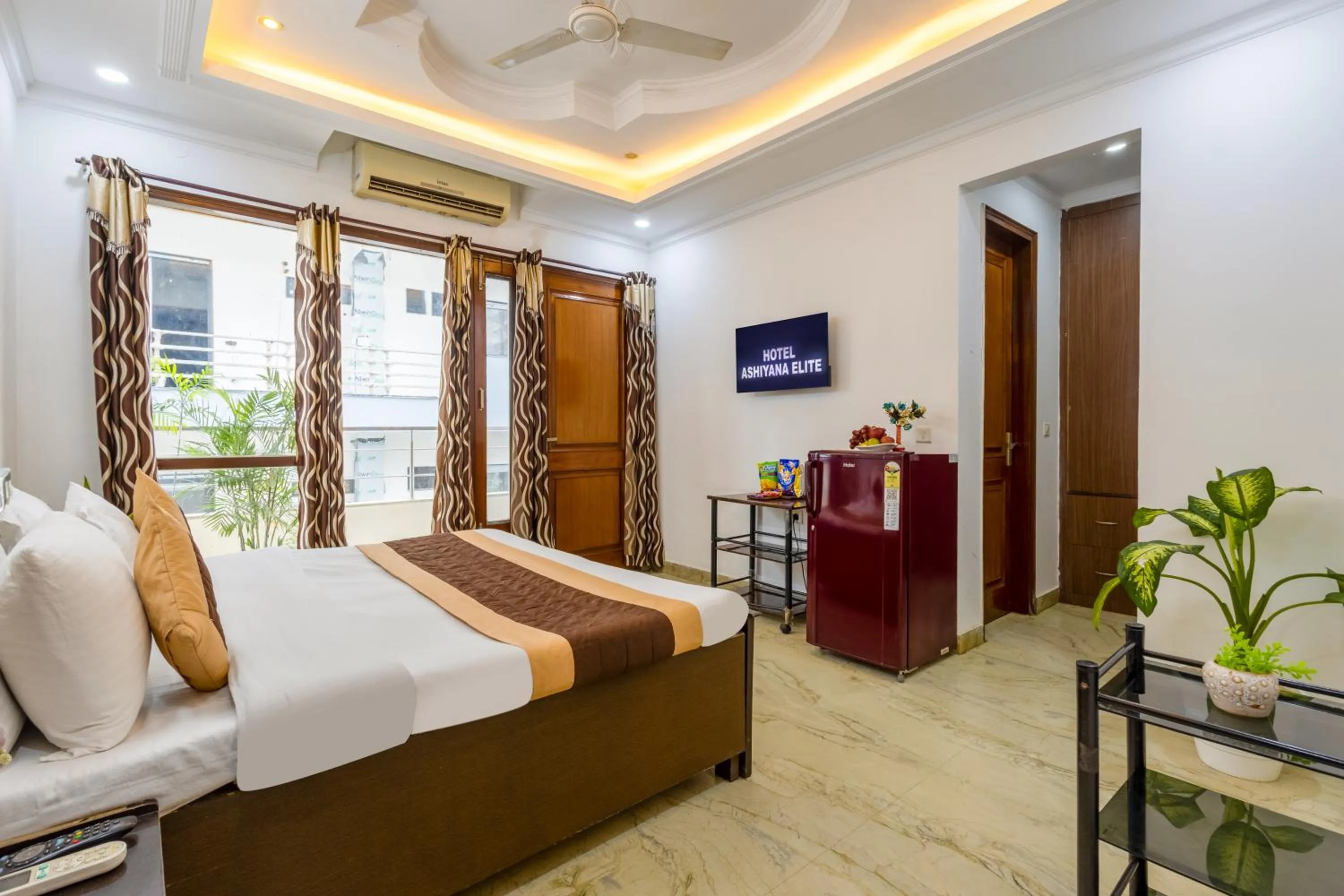 Bed in Hotel Ashiyana Elite I Near Dlf Golf Course Road I Gurgaon