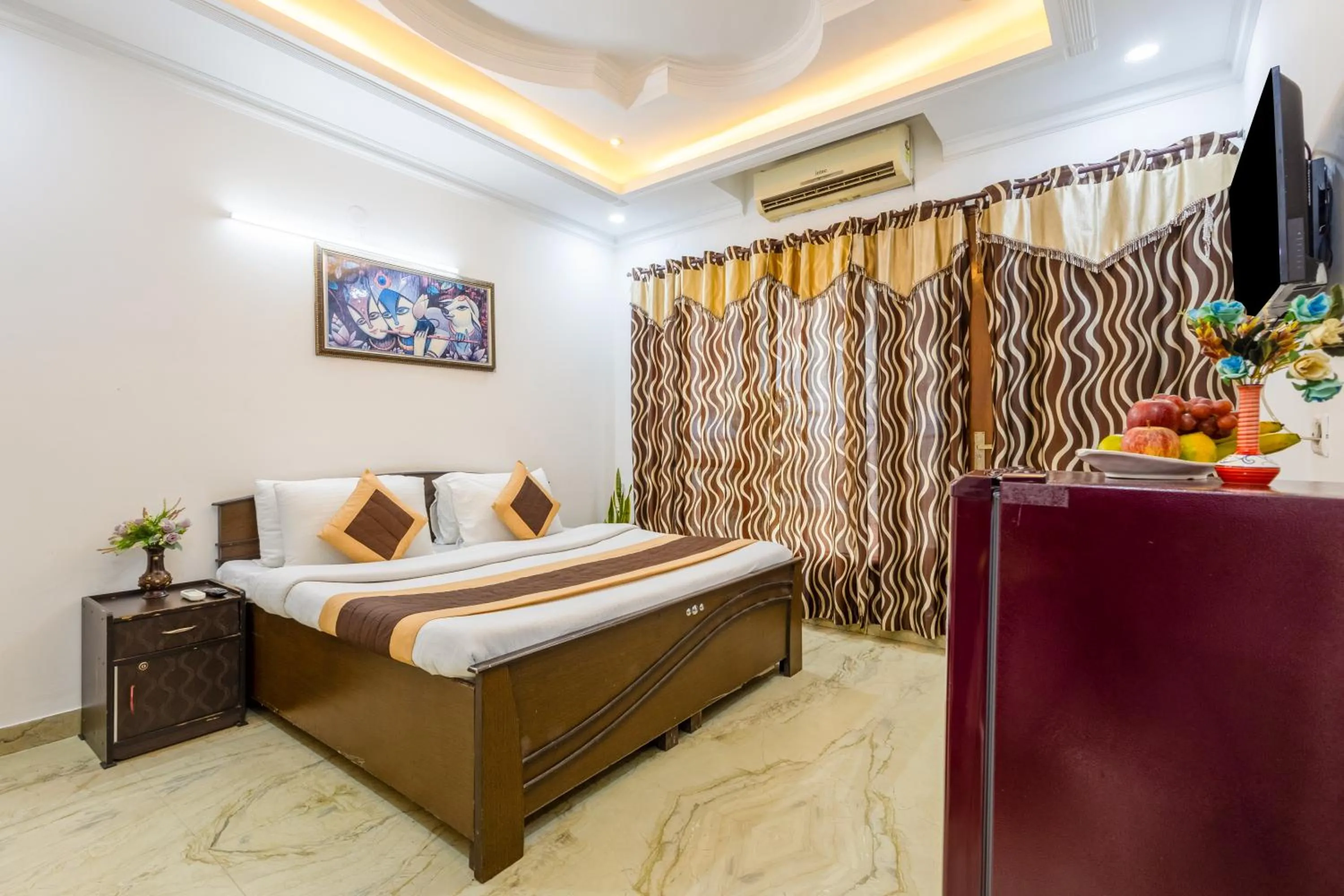 Bed in Hotel Ashiyana Elite I Near Dlf Golf Course Road I Gurgaon