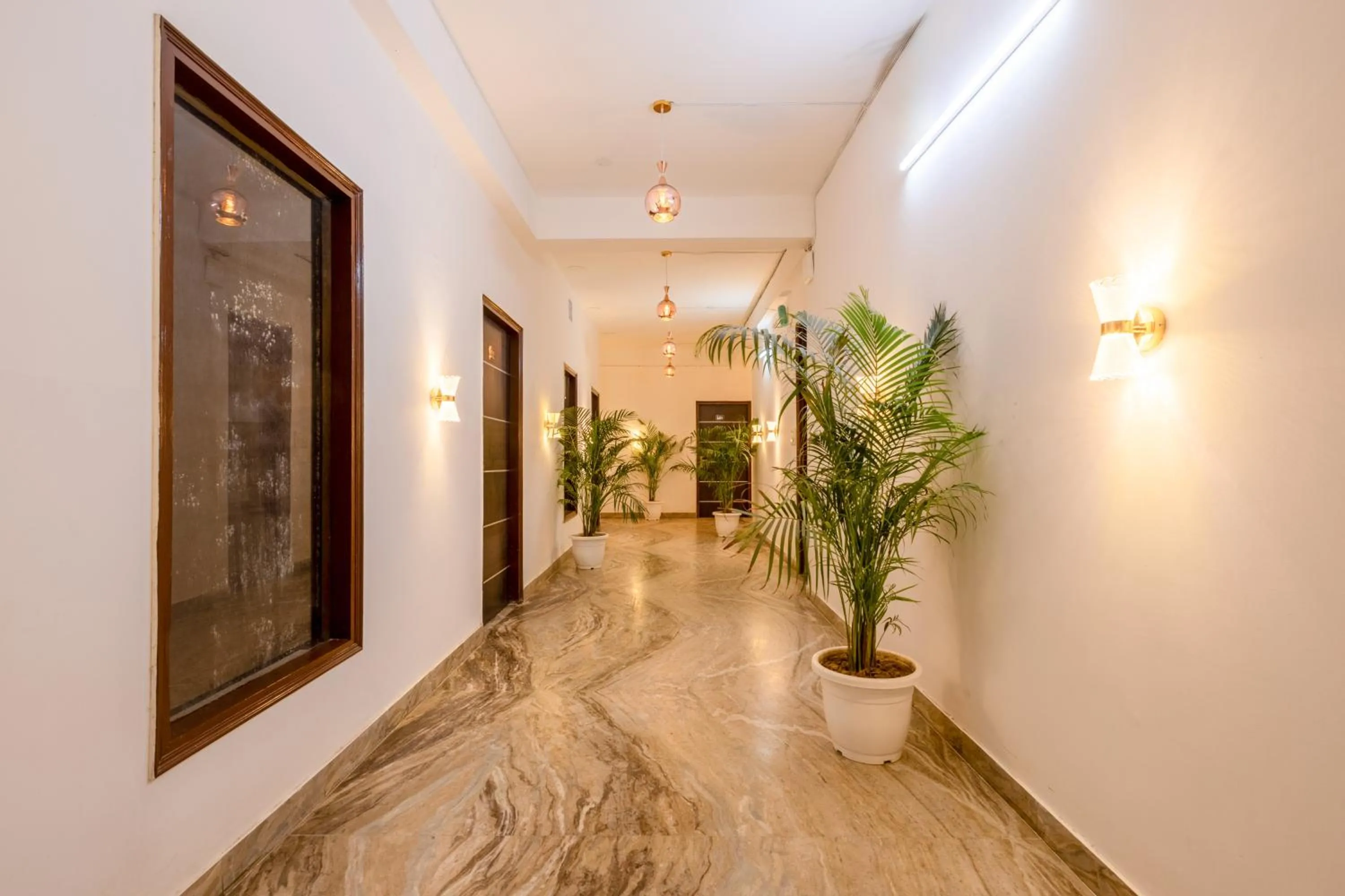 Lobby or reception in Hotel Ashiyana Elite I Near Dlf Golf Course Road I Gurgaon