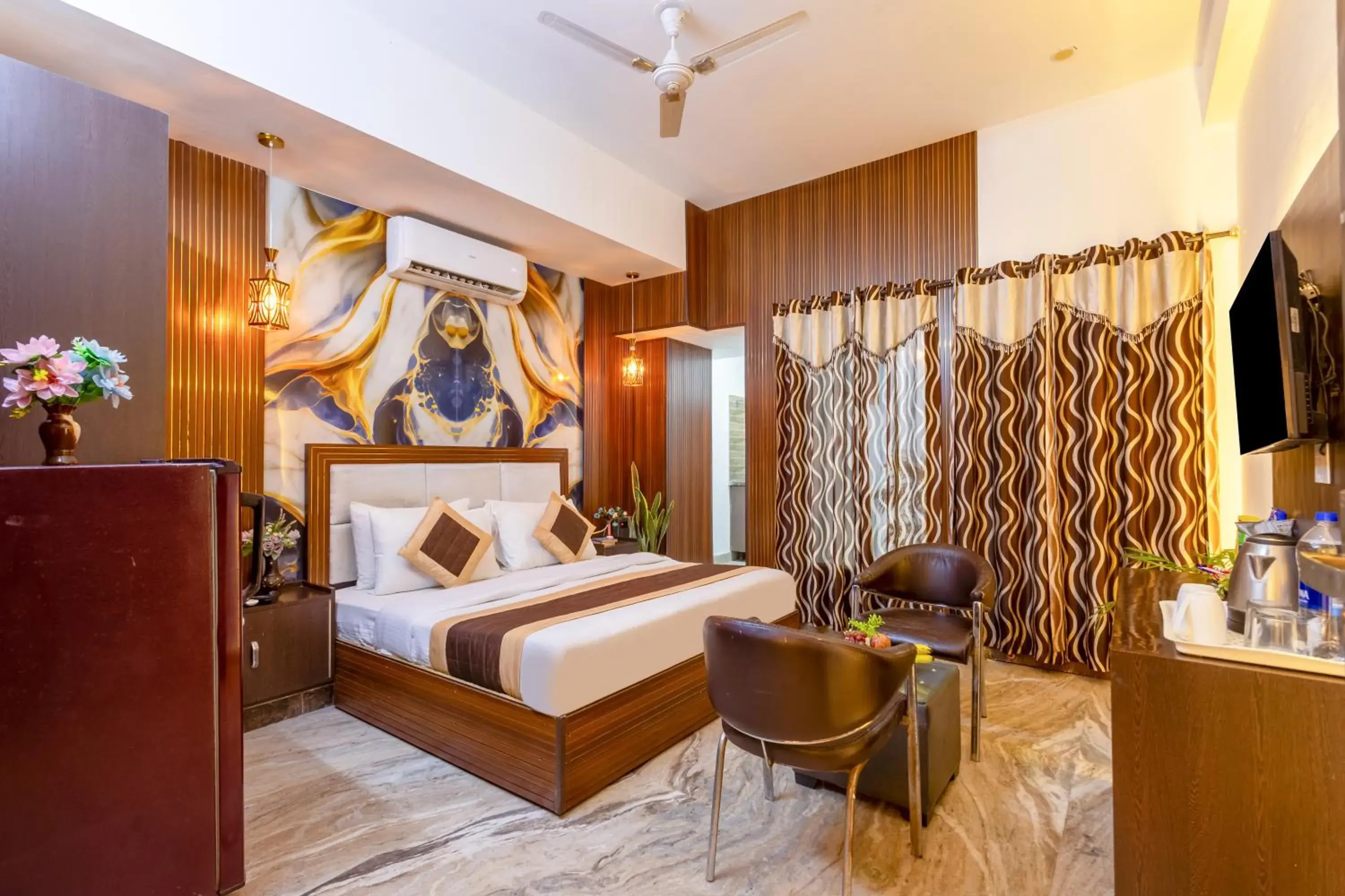 Deluxe Room in Hotel Ashiyana Elite I Near Dlf Golf Course Road I Gurgaon Deluxe Room in Hotel Ashiyana Elite I Near Dlf Golf Course Road I Gurgaon
