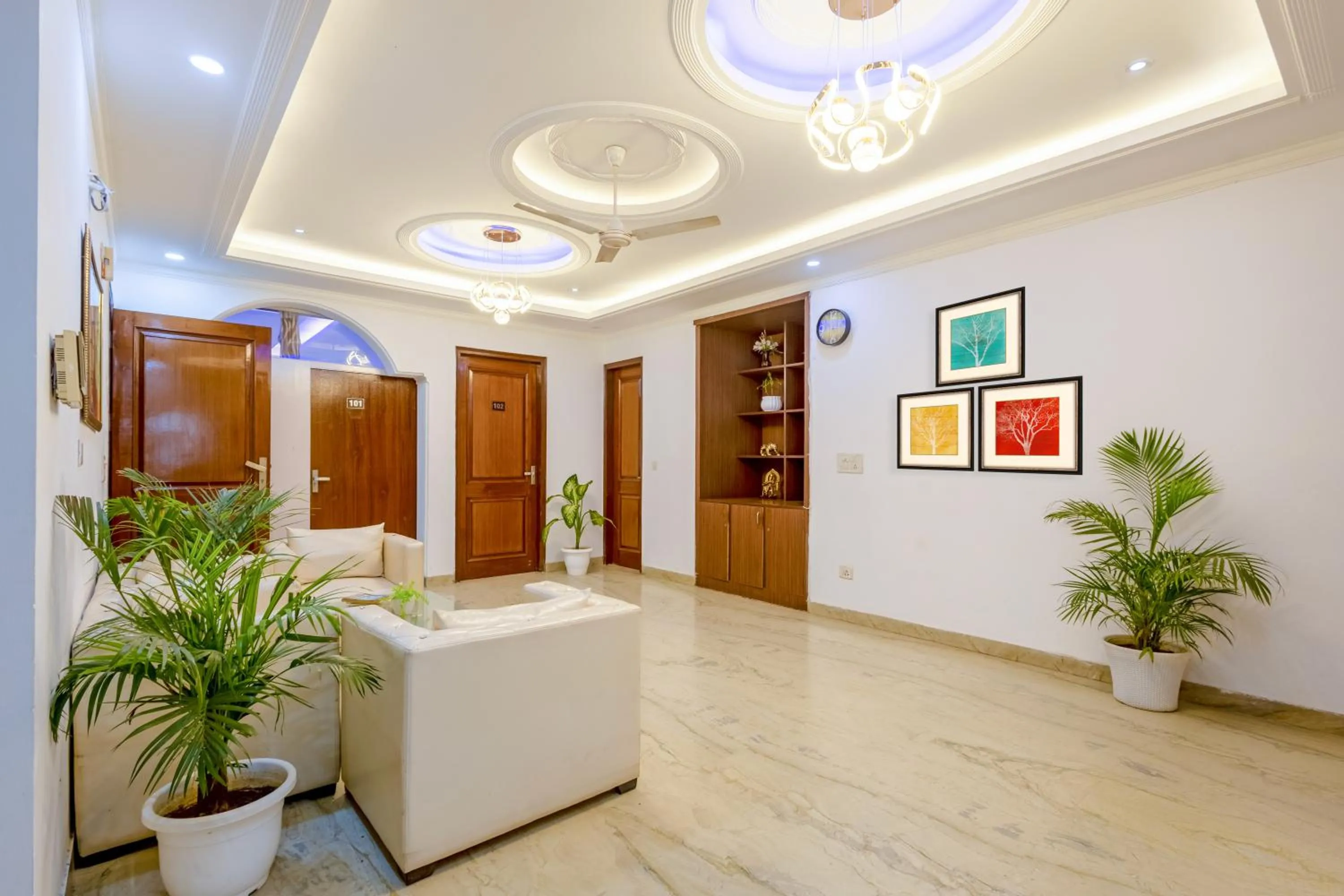Seating area in Hotel Ashiyana Elite I Near Dlf Golf Course Road I Gurgaon