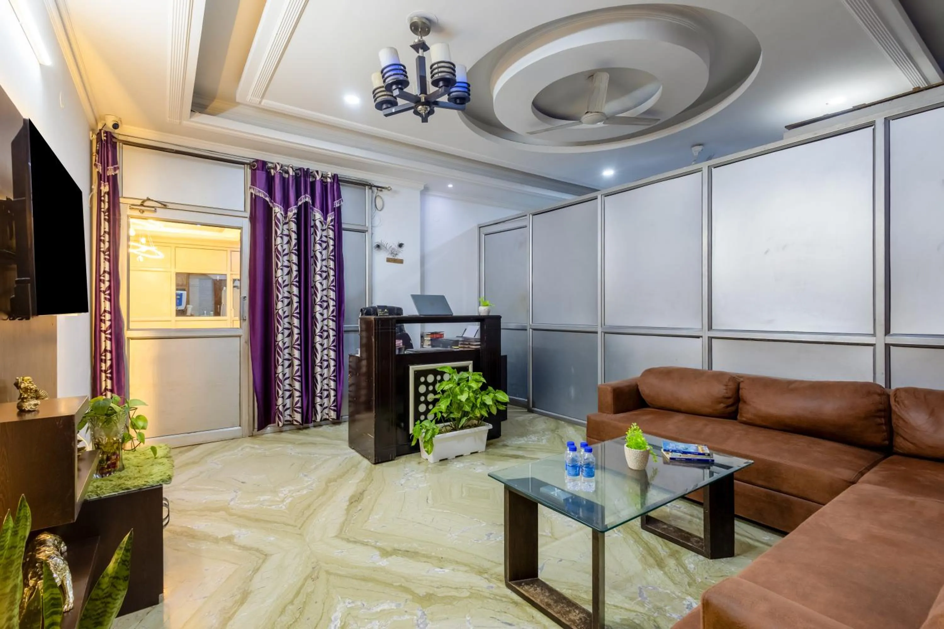 Lobby or reception in Hotel Ashiyana Elite I Near Dlf Golf Course Road I Gurgaon