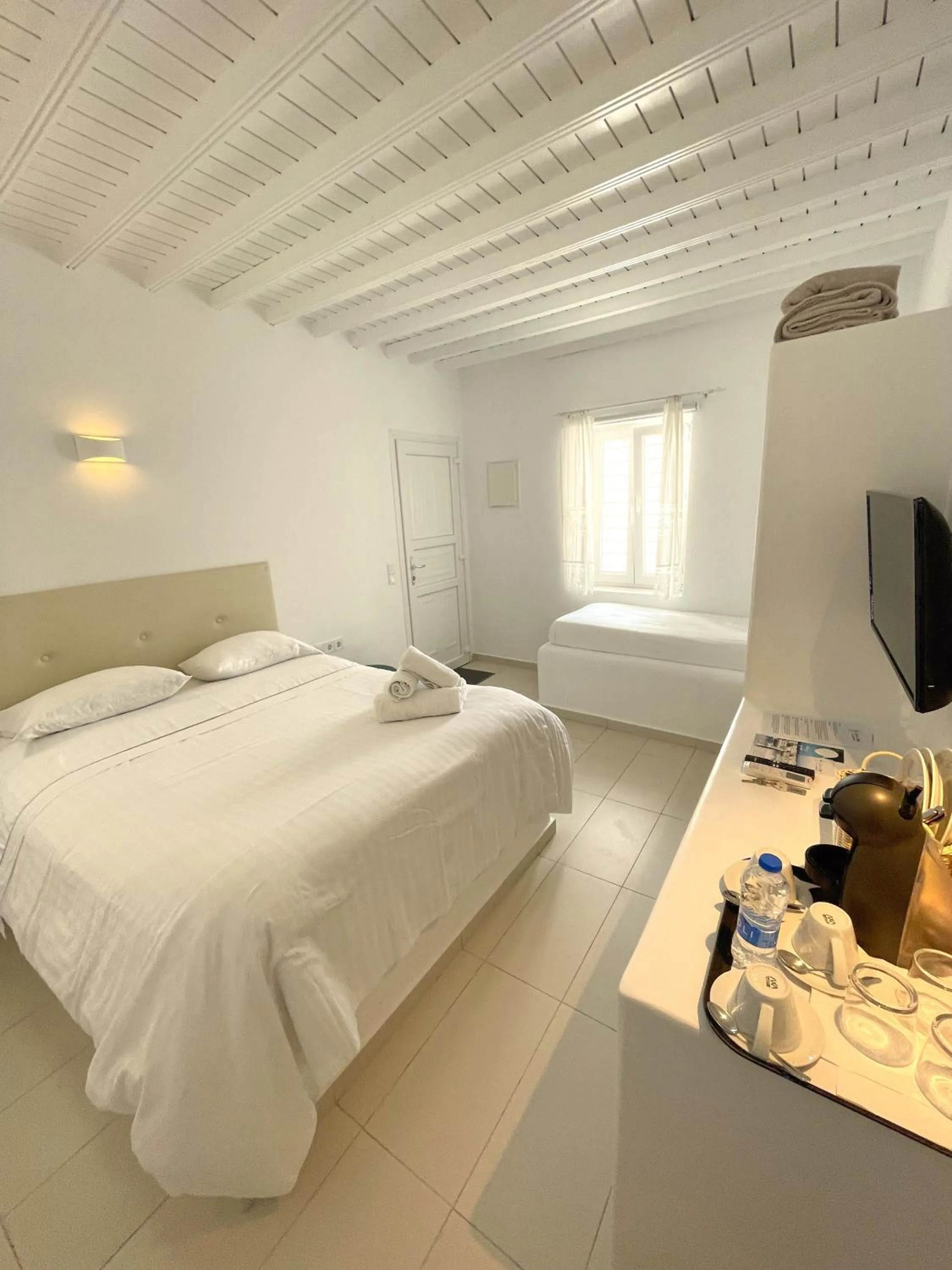 TV and multimedia, Bed in Lefteris