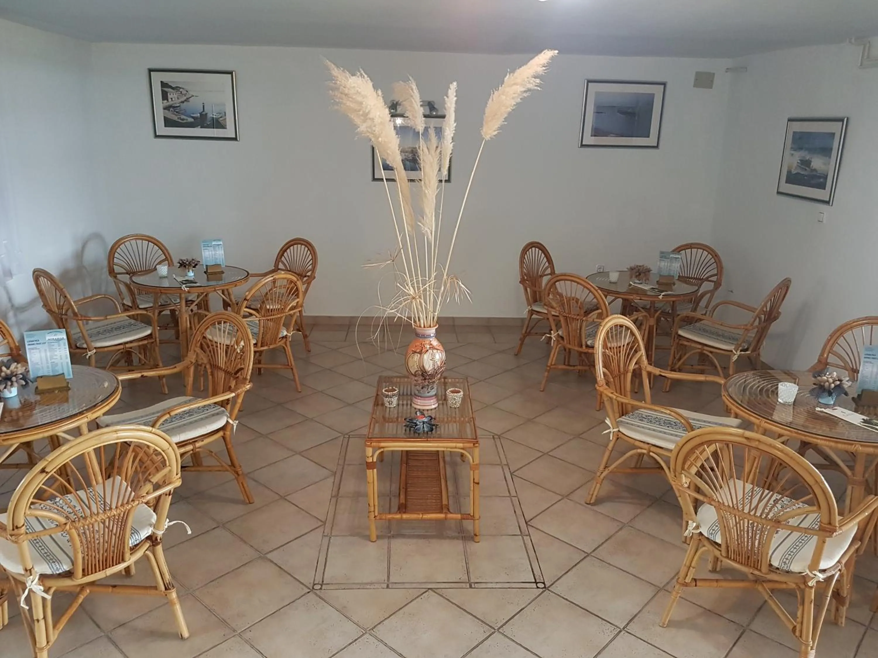 Lounge or bar in Bed and Breakfast MIRAMAR