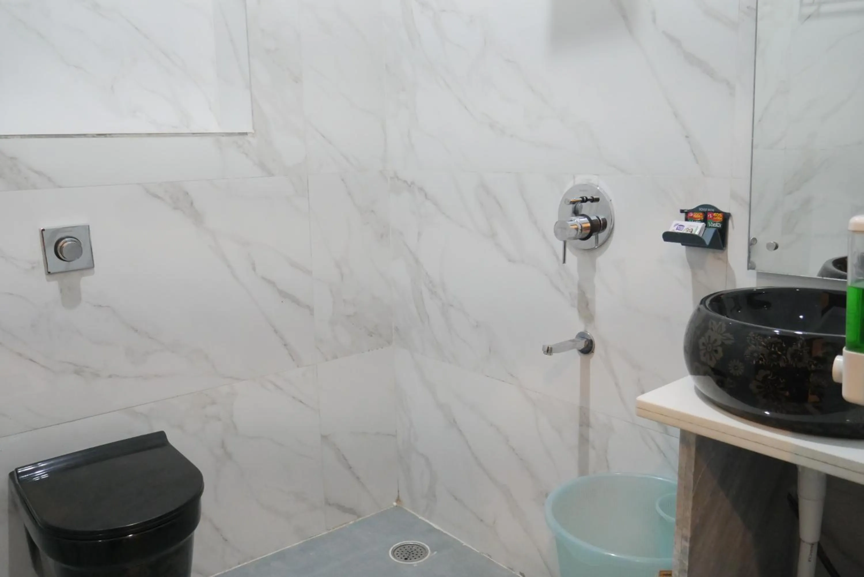 Bathroom in Cloud Forest