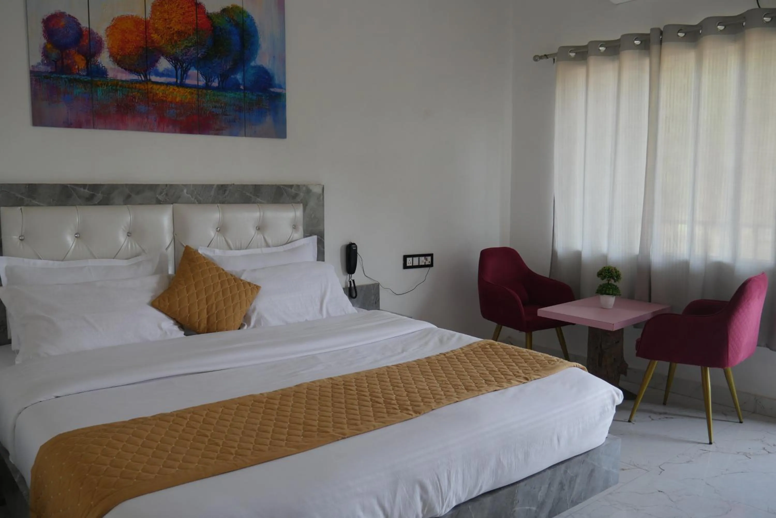 Bedroom, Bed in Cloud Forest