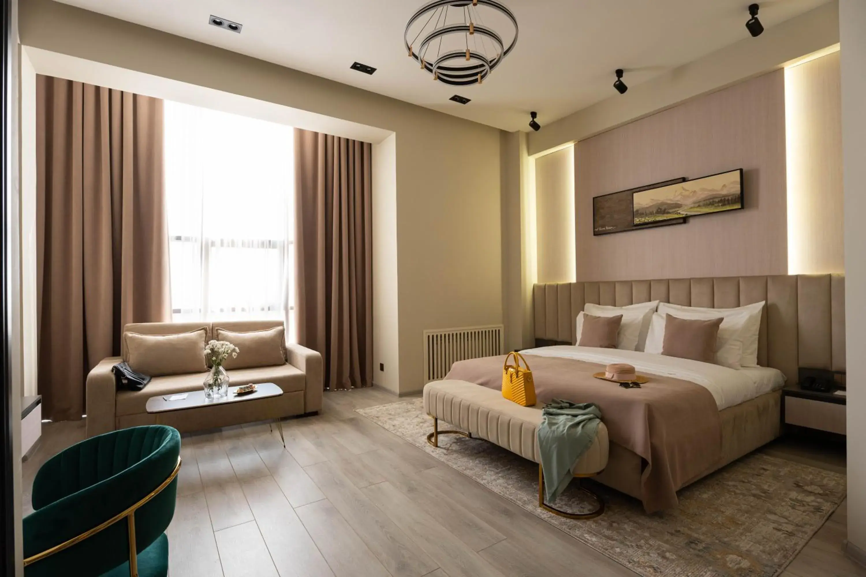 Superior King Room - single occupancy in Kiropol Hotel & Restaurant Superior King Room - single occupancy in Kiropol Hotel & Restaurant