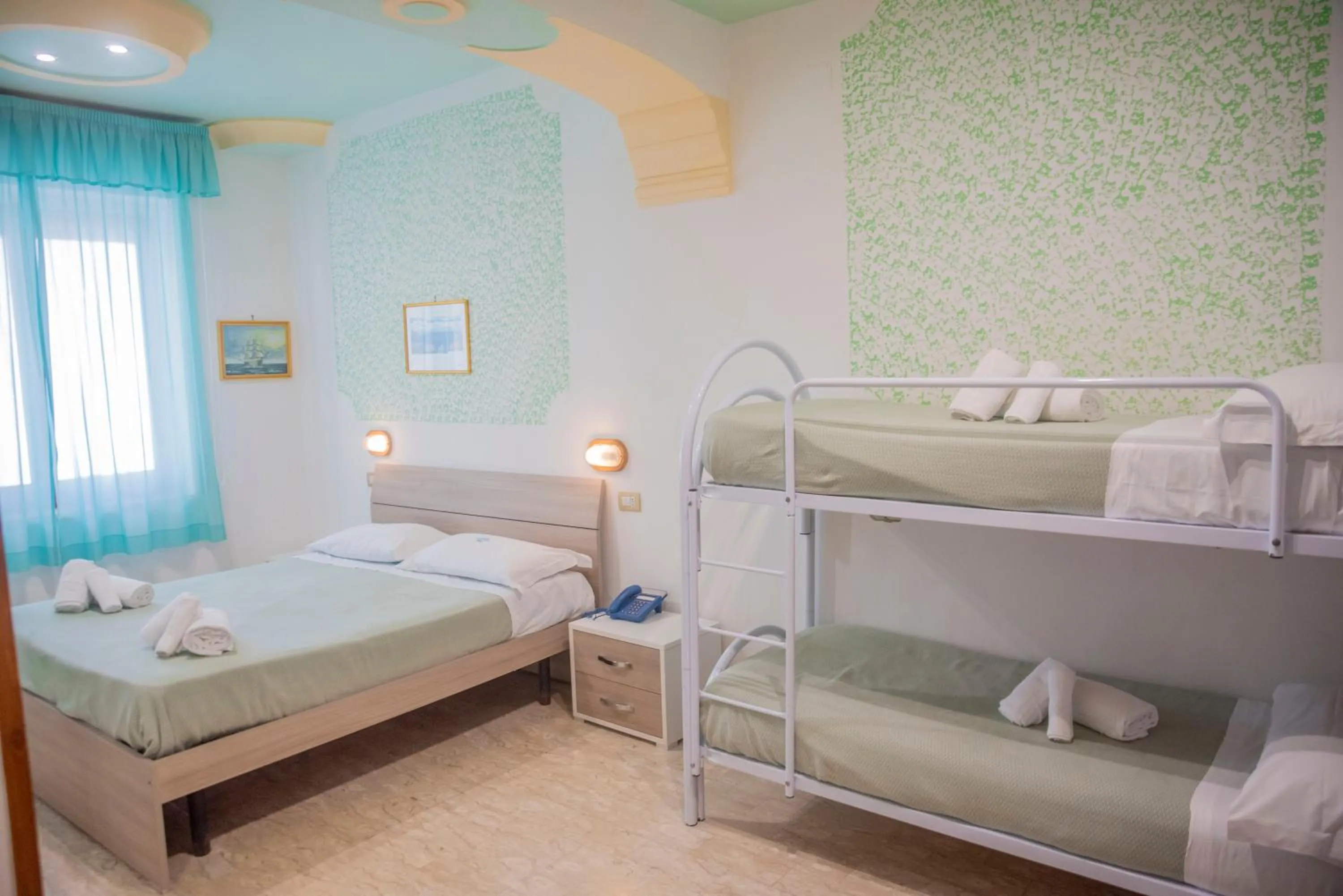 Bedroom, Bed in Hotel Le Tre Caravelle