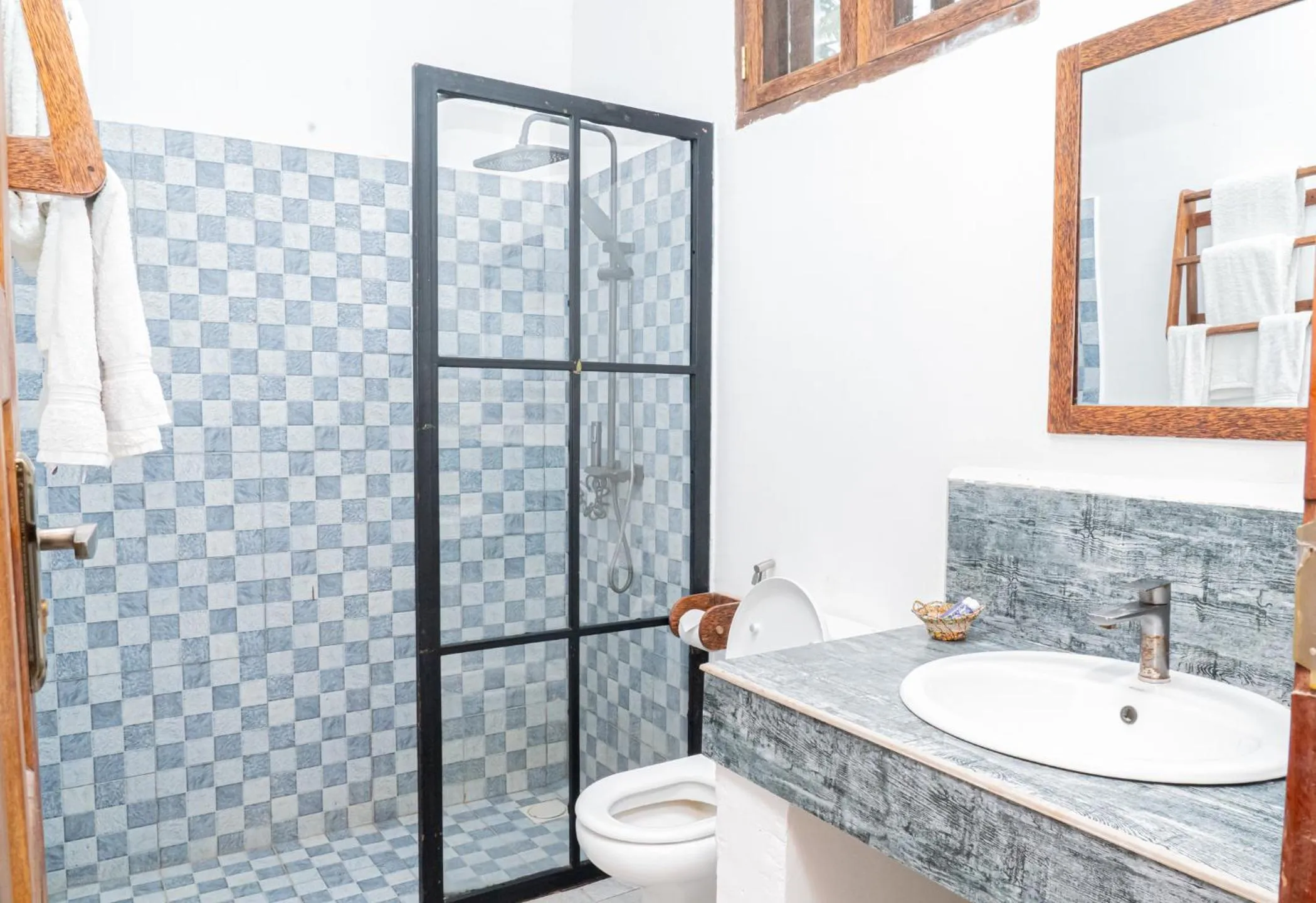 Shower in Zanzibar Bahari Villas