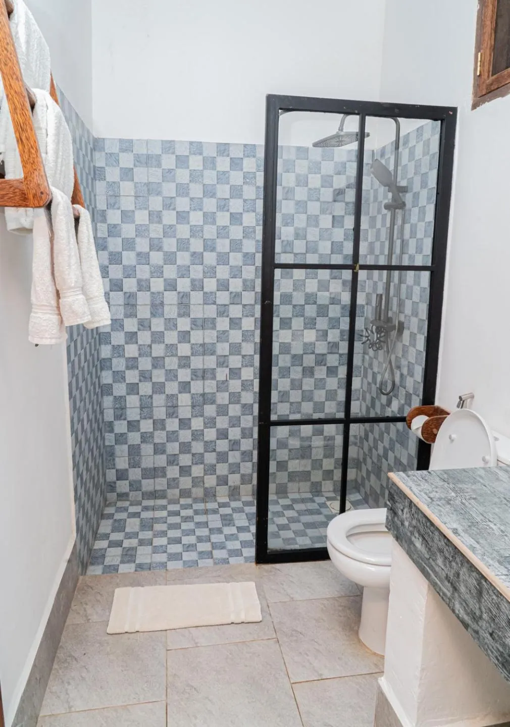 Bathroom in Zanzibar Bahari Villas