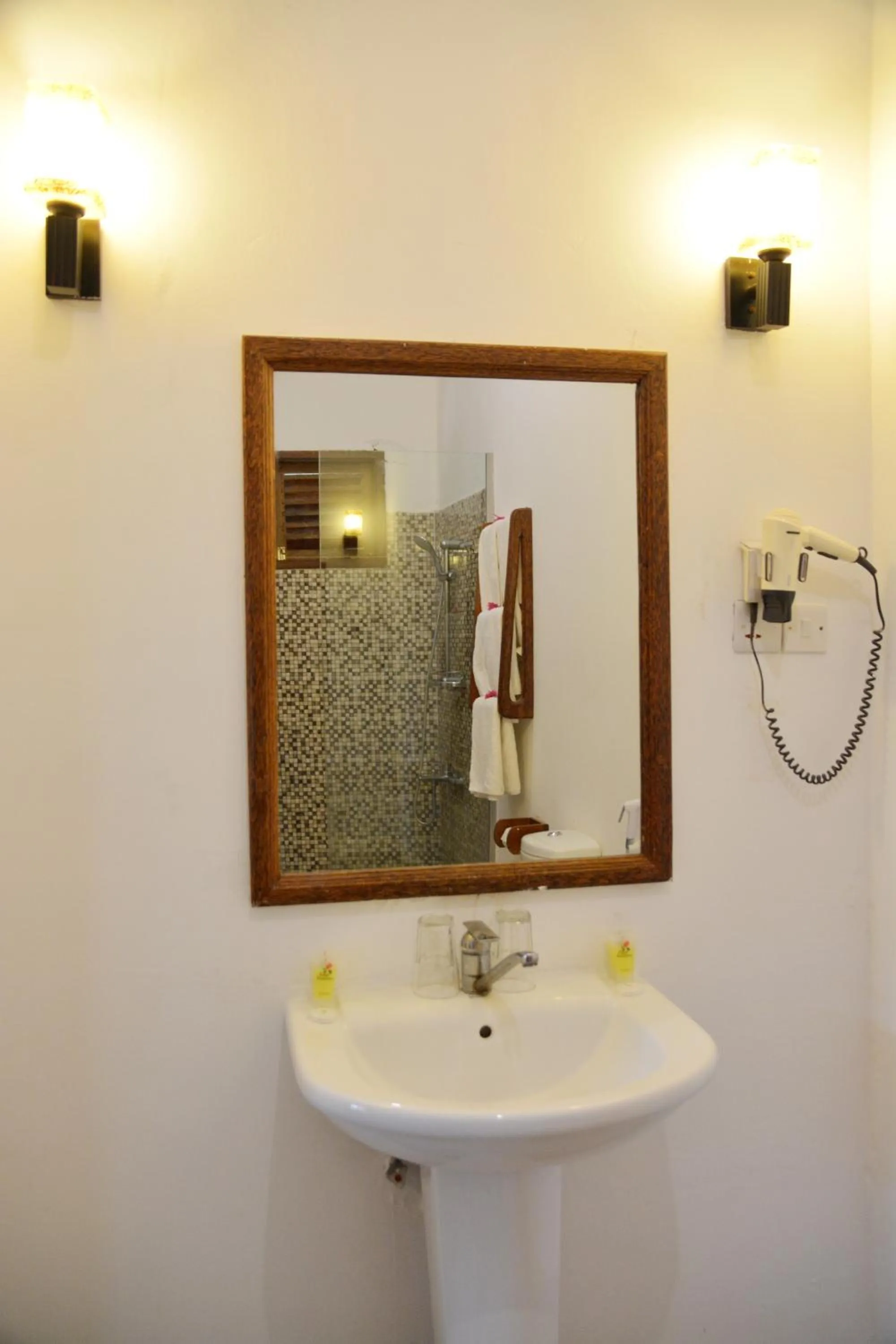 Bathroom in Zanzibar Bahari Villas