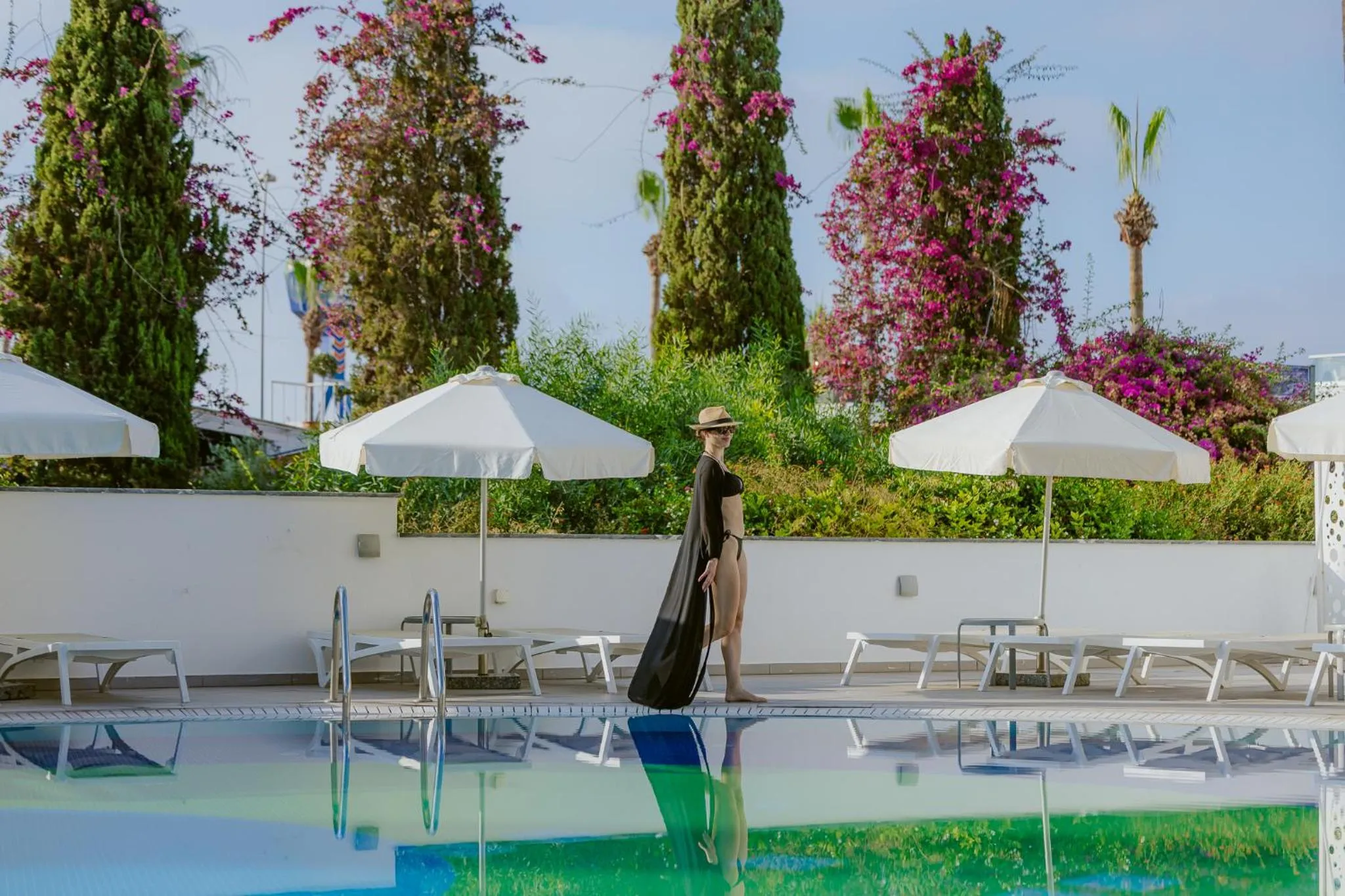 Swimming pool in River Rock Hotel