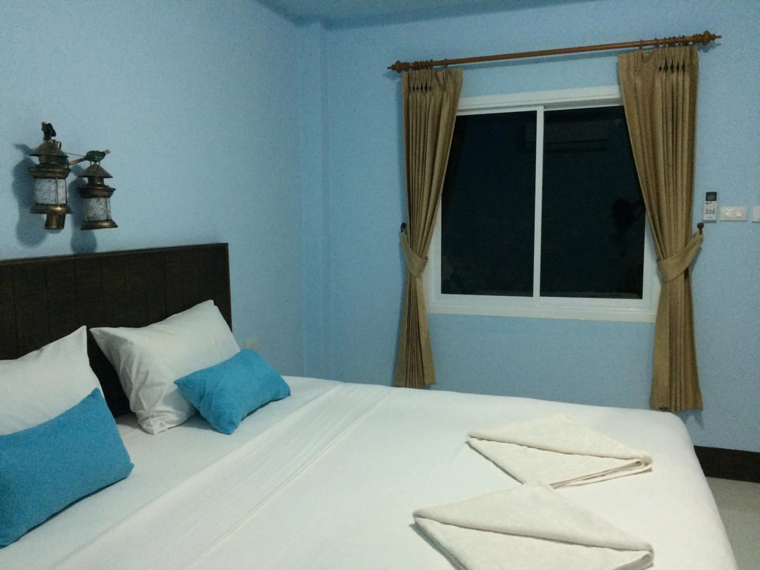 Property building, Bed in Zam Zam House