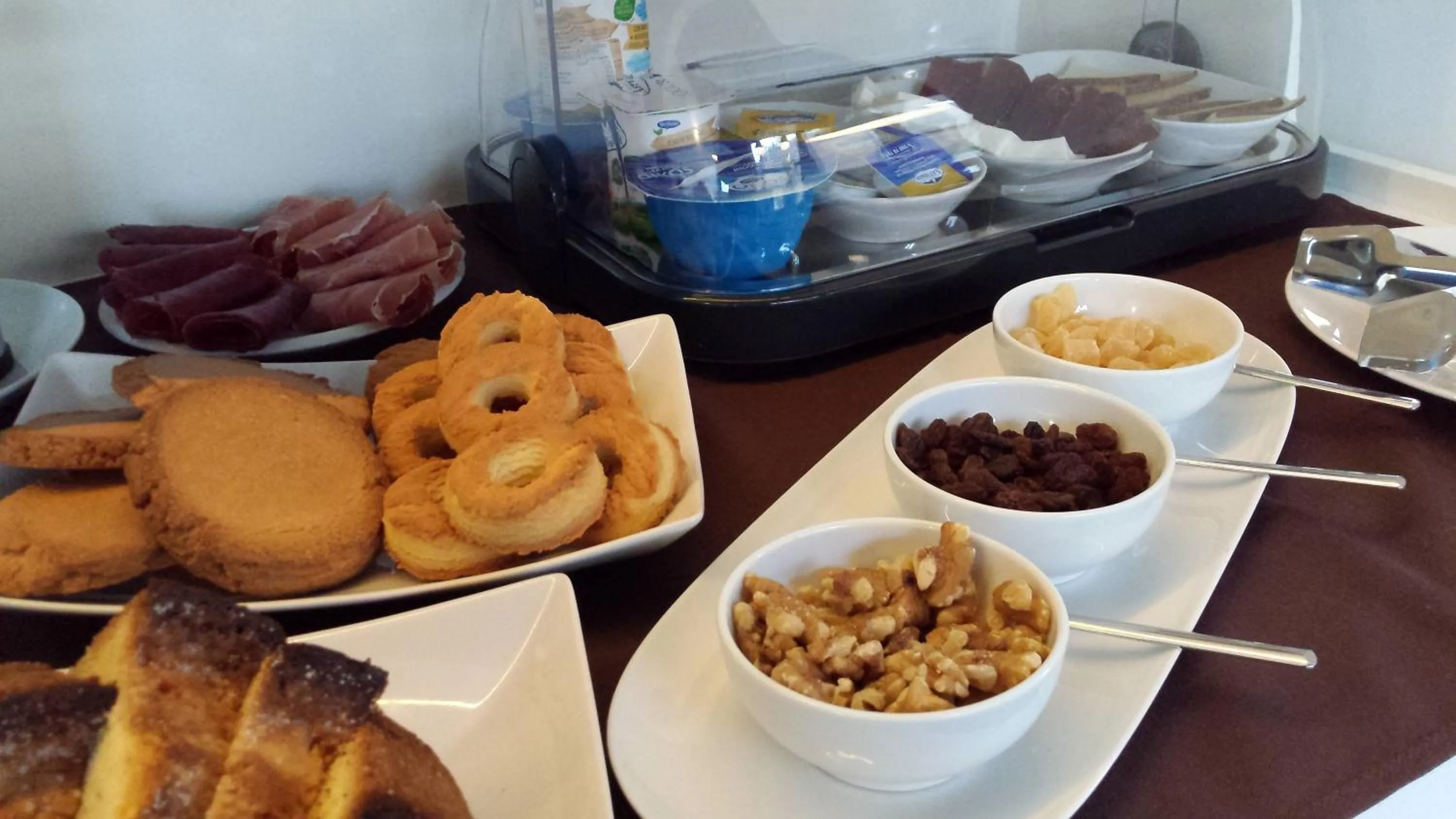 Buffet breakfast in Finca Portizuelo