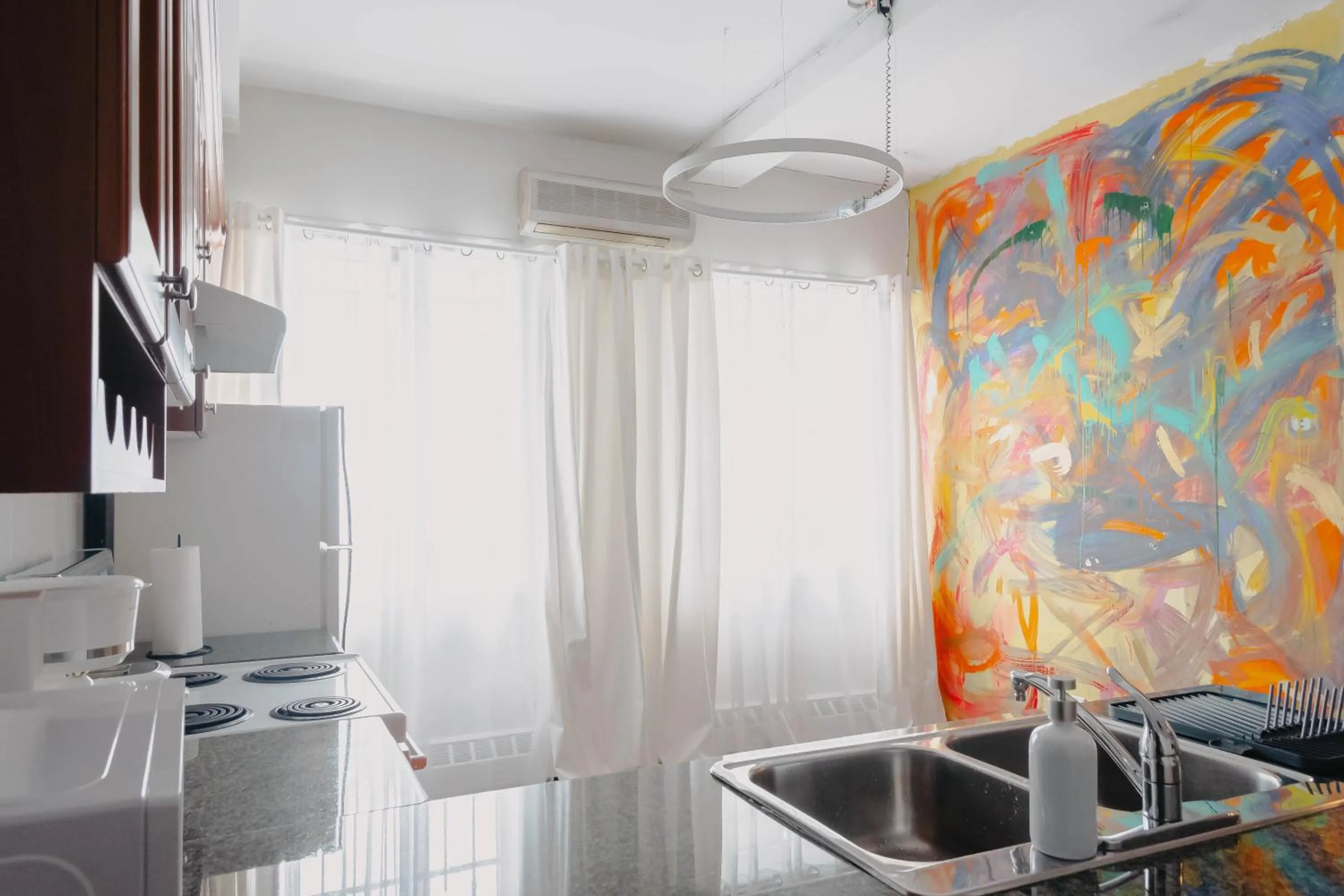 Kitchen or kitchenette in Lum The Queen