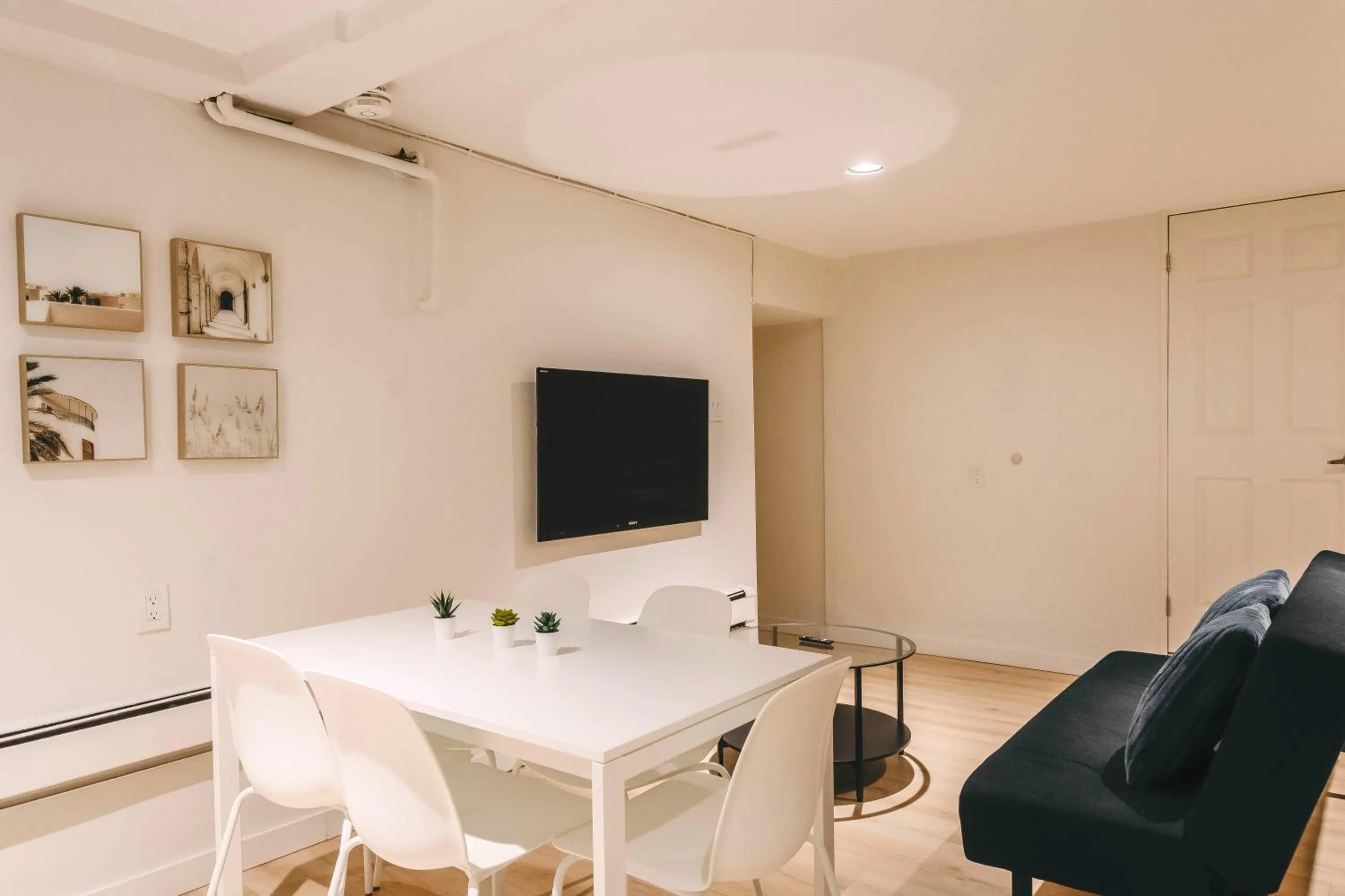 TV and multimedia in Lum The Queen