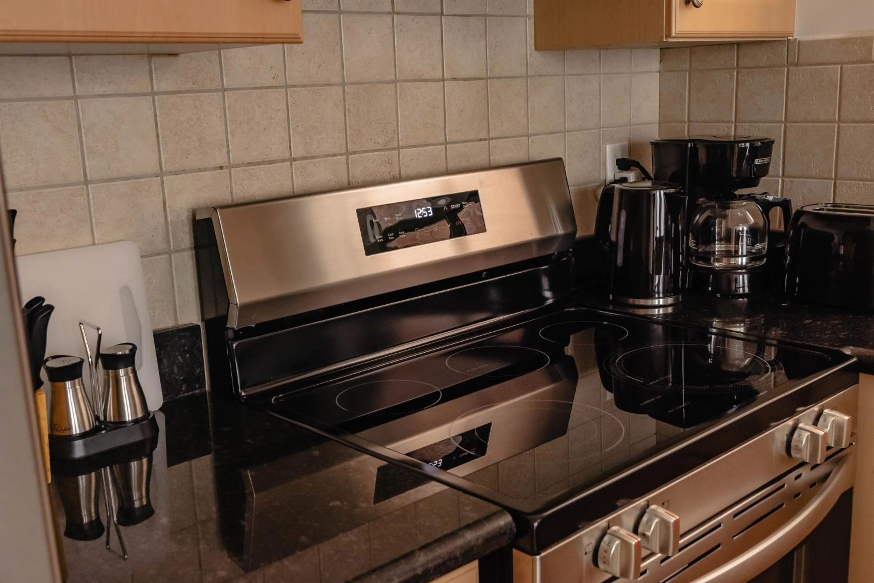 Coffee/tea facilities in Lum The Queen