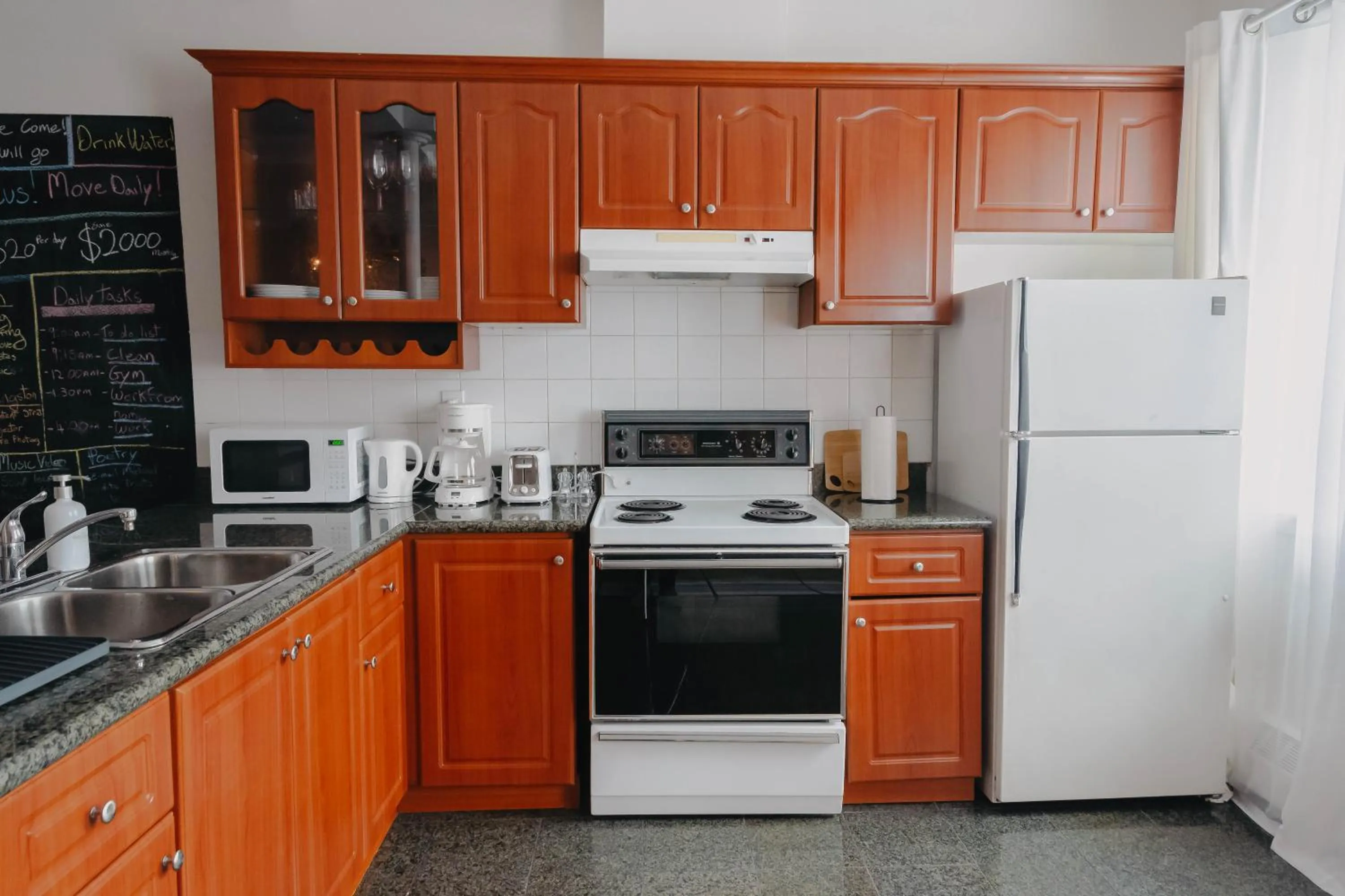 Coffee/tea facilities in Lum The Queen