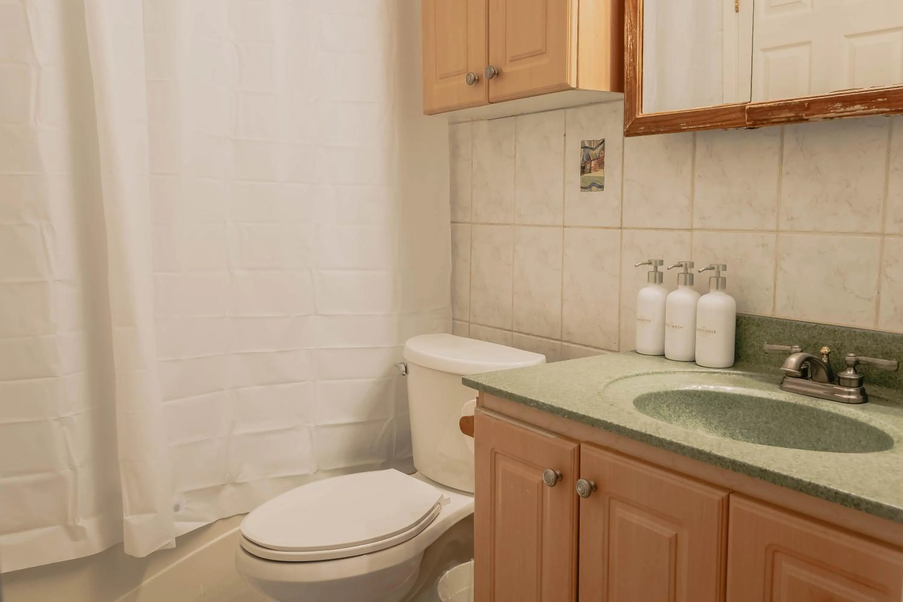 Toilet in Lum The Queen