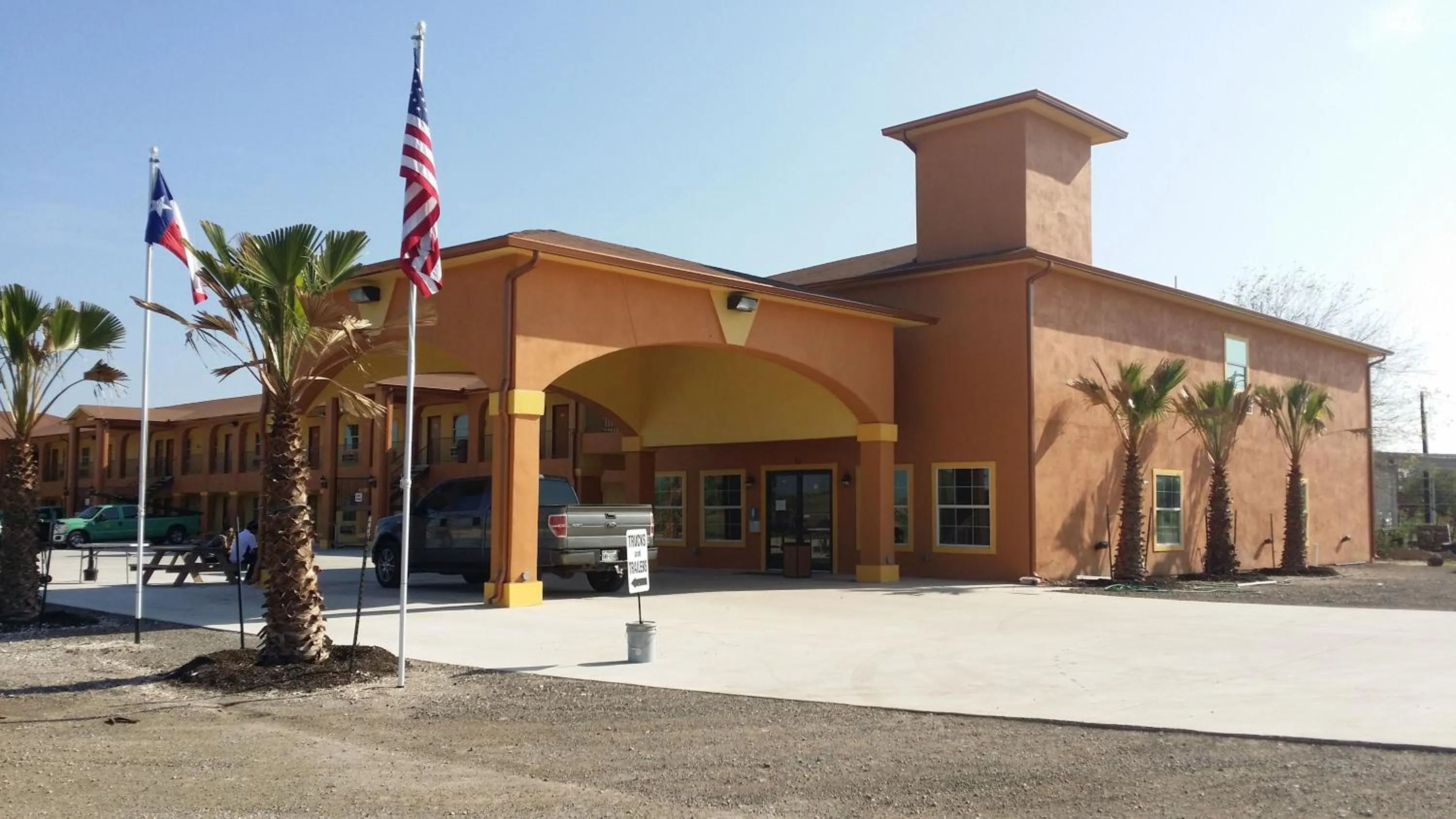 Facade/entrance in Texan Inn and Suites Tilden