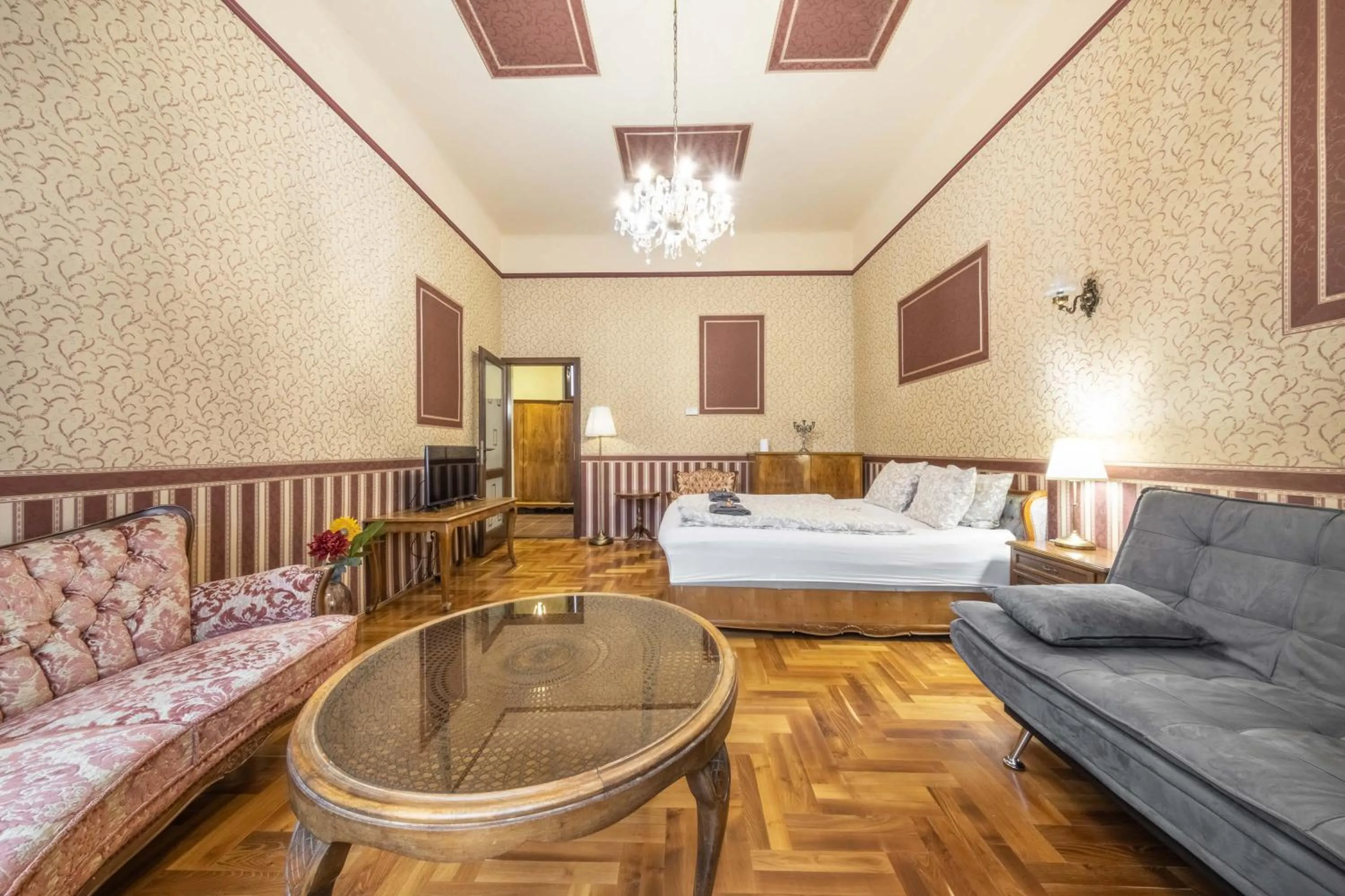 Josephine Studio
