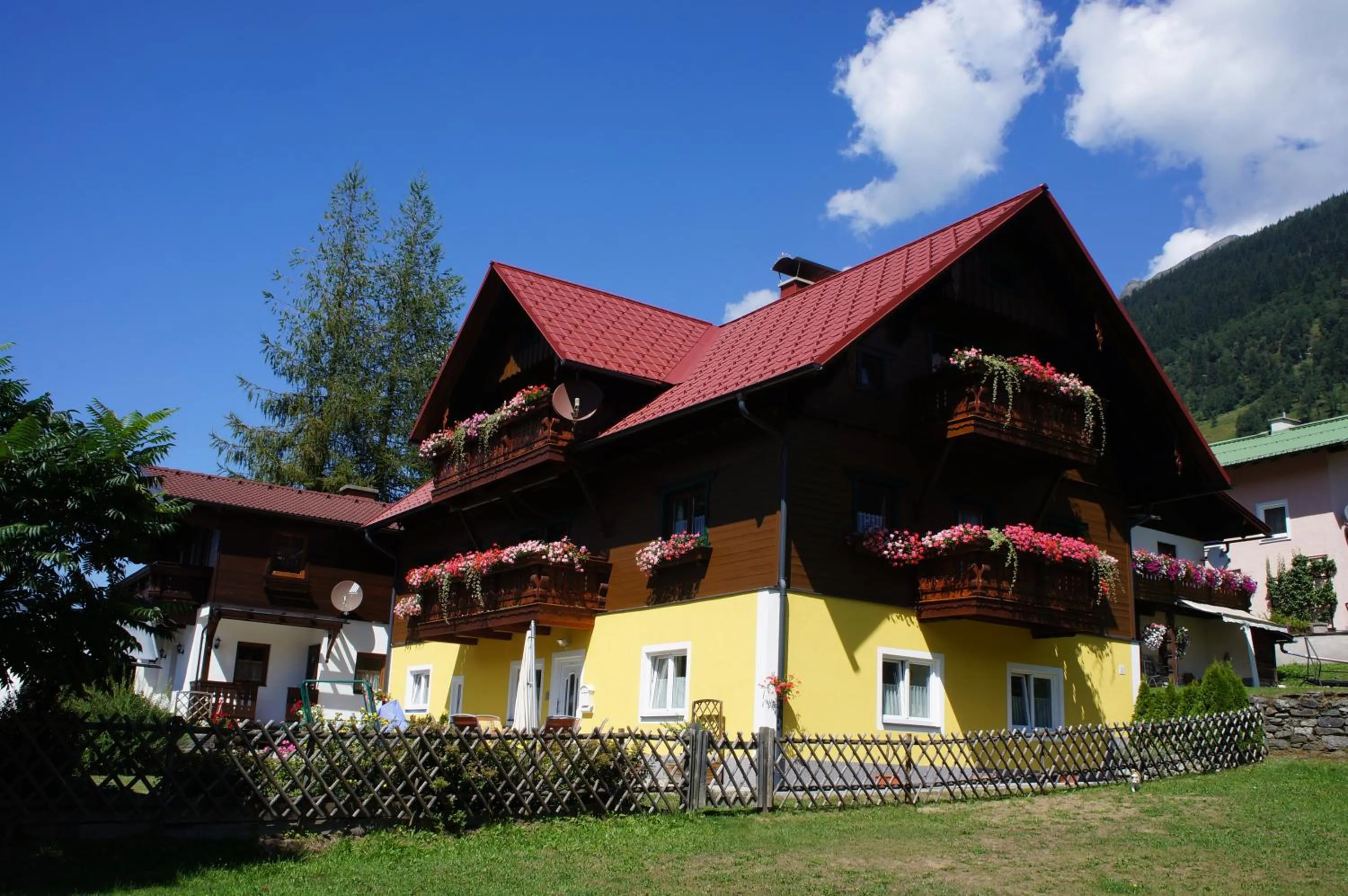 Facade/entrance in Landhaus Rathgeb