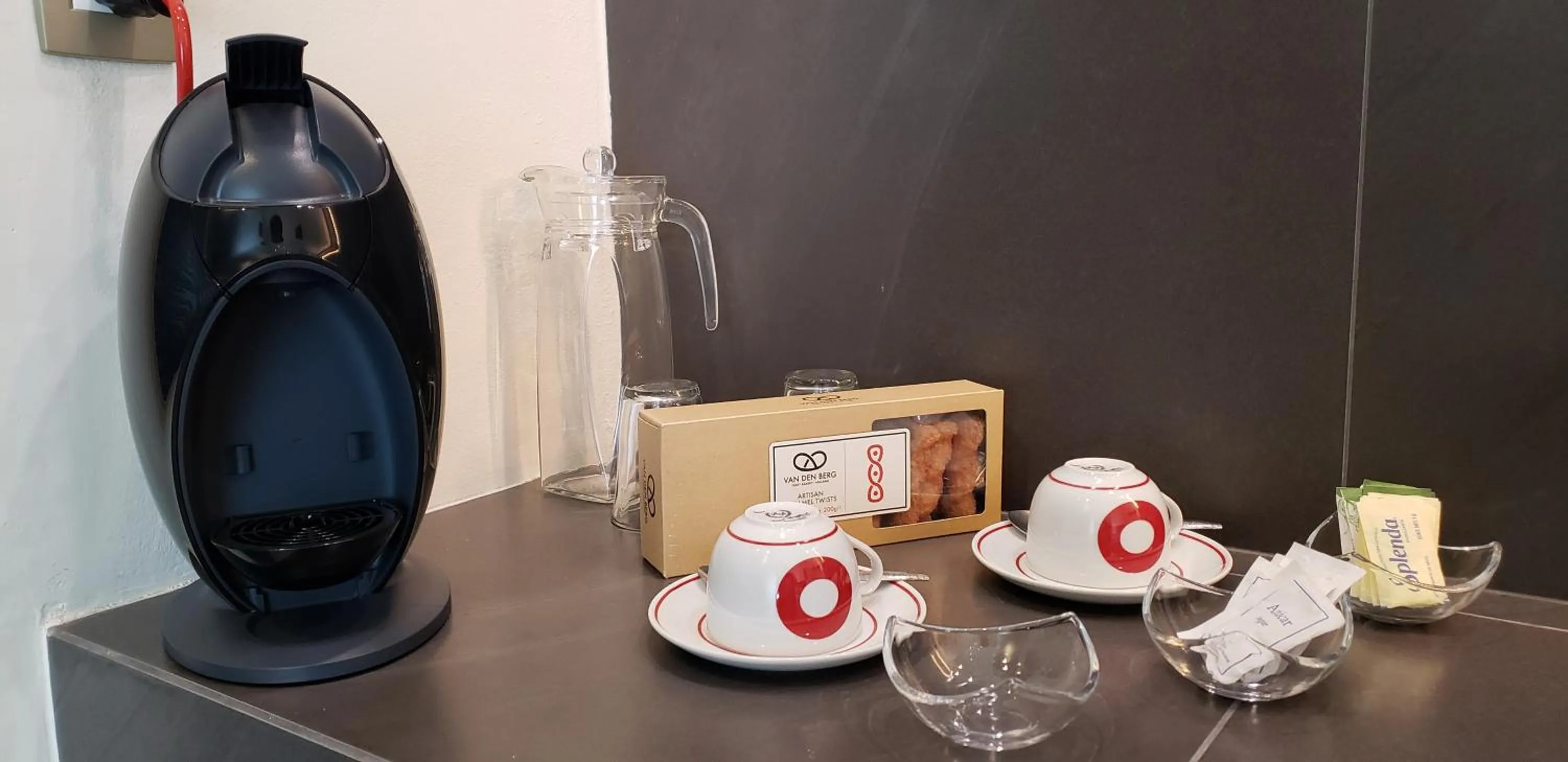 Coffee/tea facilities in Marialicia Suites, Hotel Boutique