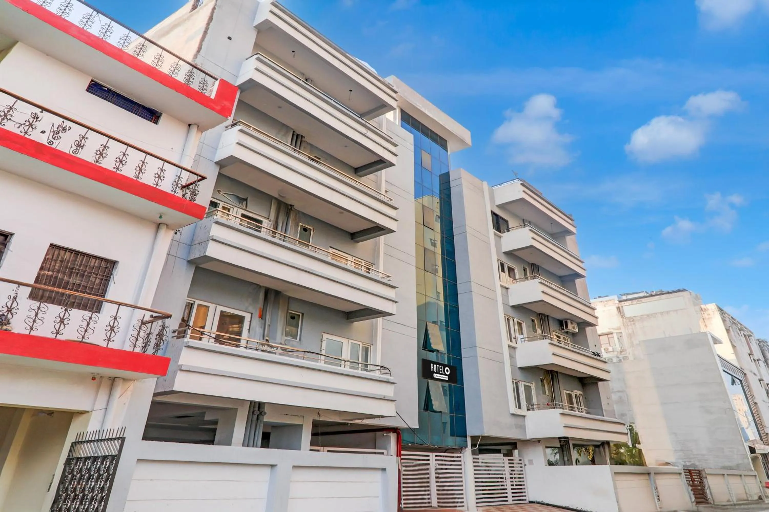 Facade/entrance in Super Hotel O BBD Lucknow Formerly 7th Heaven