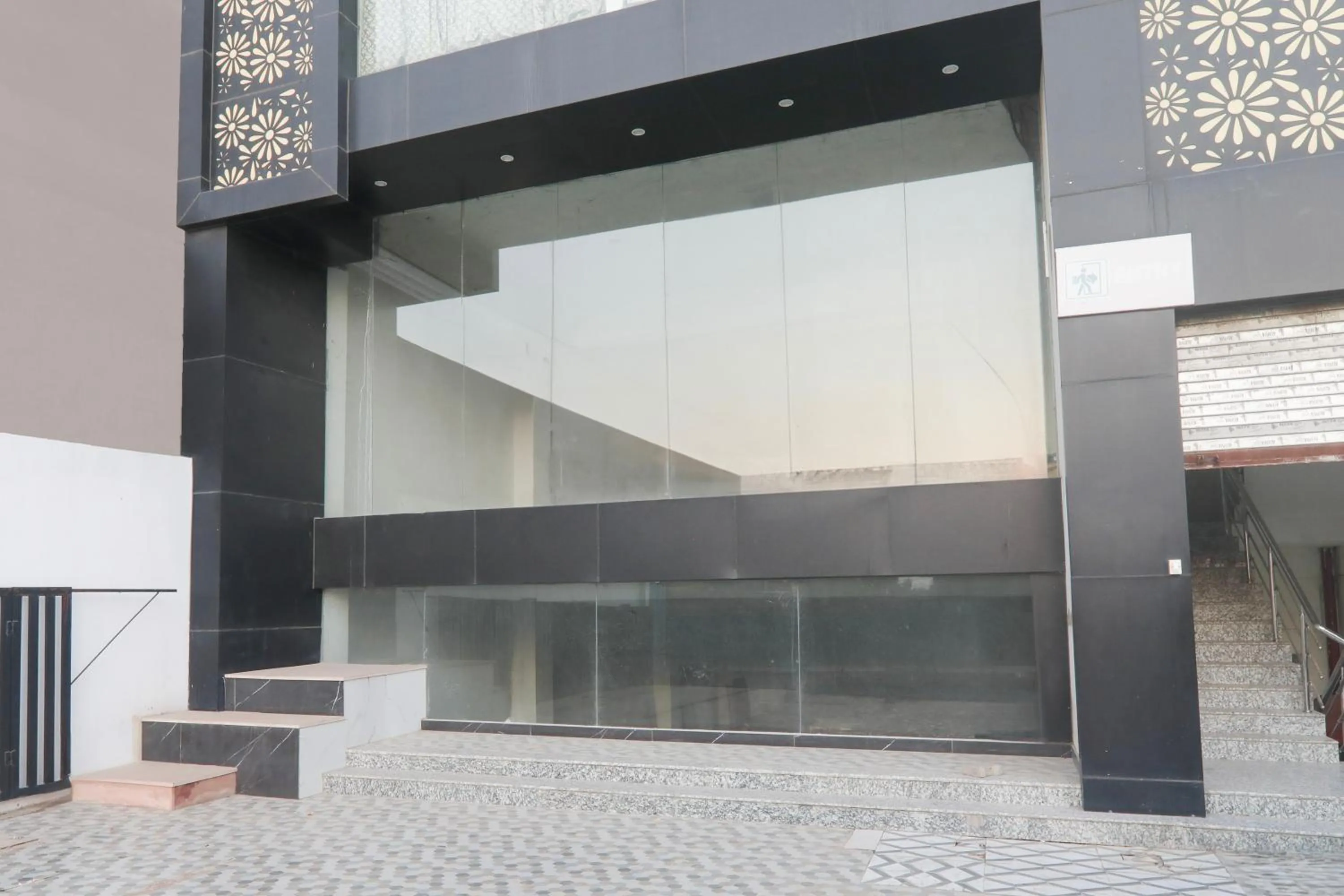 Facade/entrance in Super Hotel O Banthara near Airport