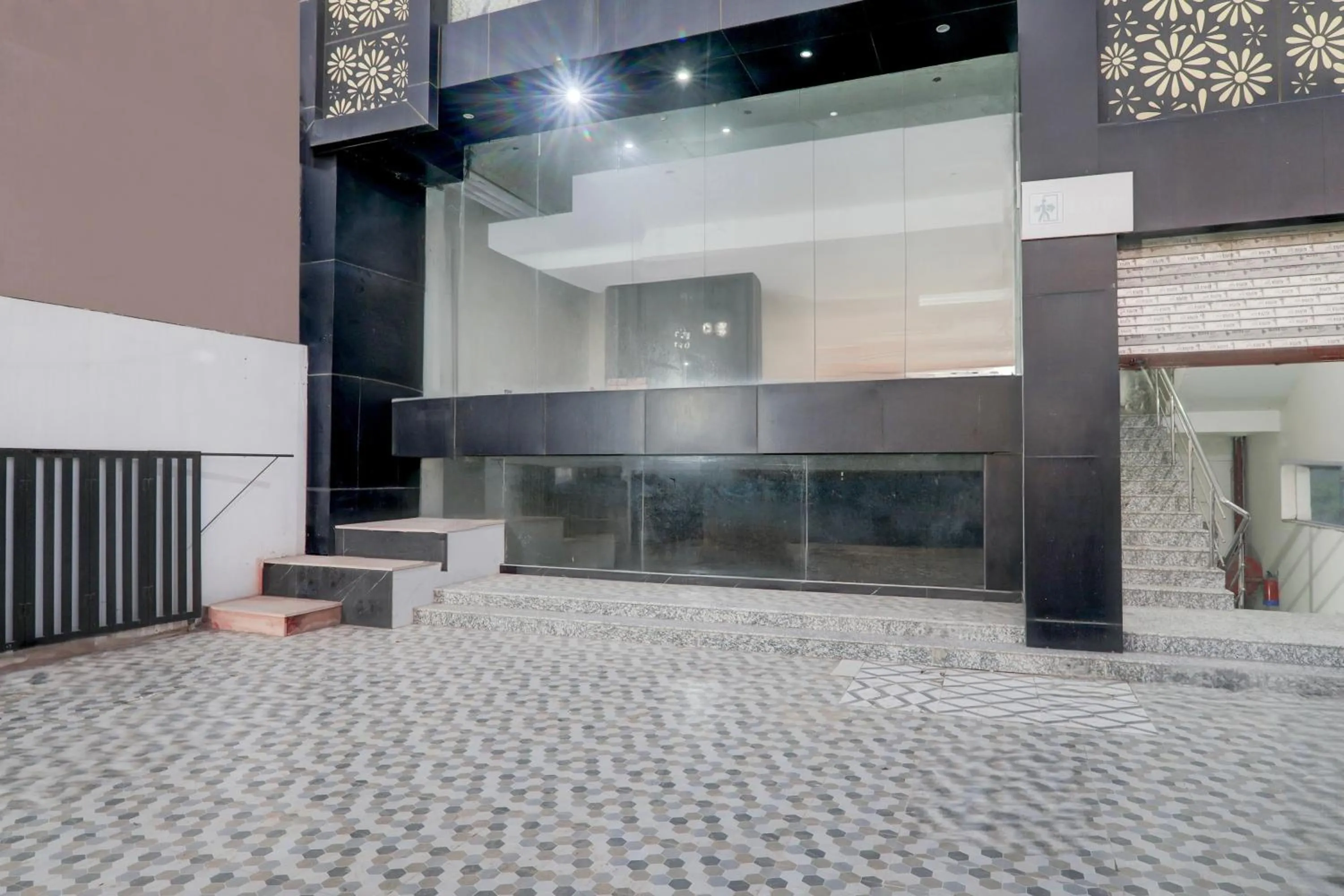 Facade/entrance in Super Hotel O Banthara near Airport