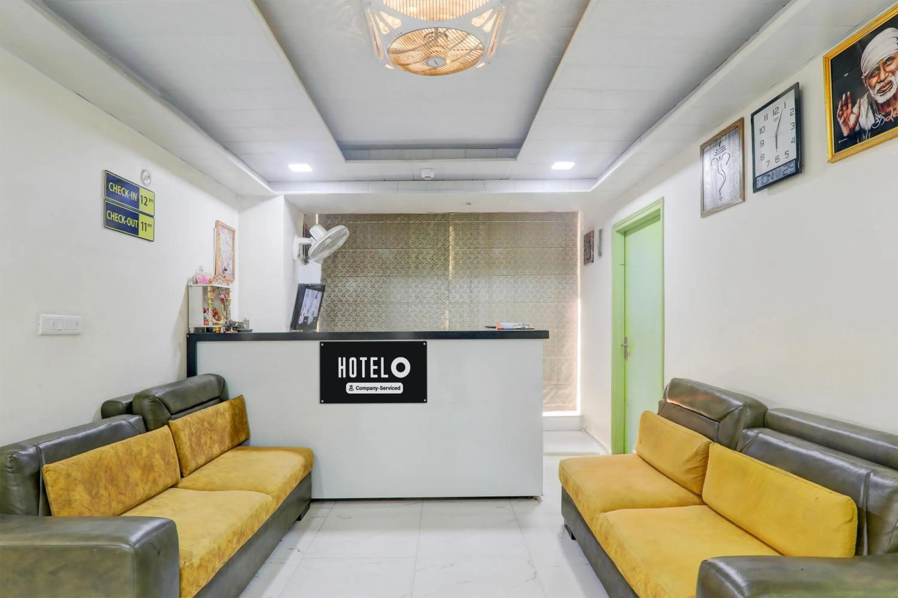 Lobby or reception in Super Hotel O Banthara near Airport