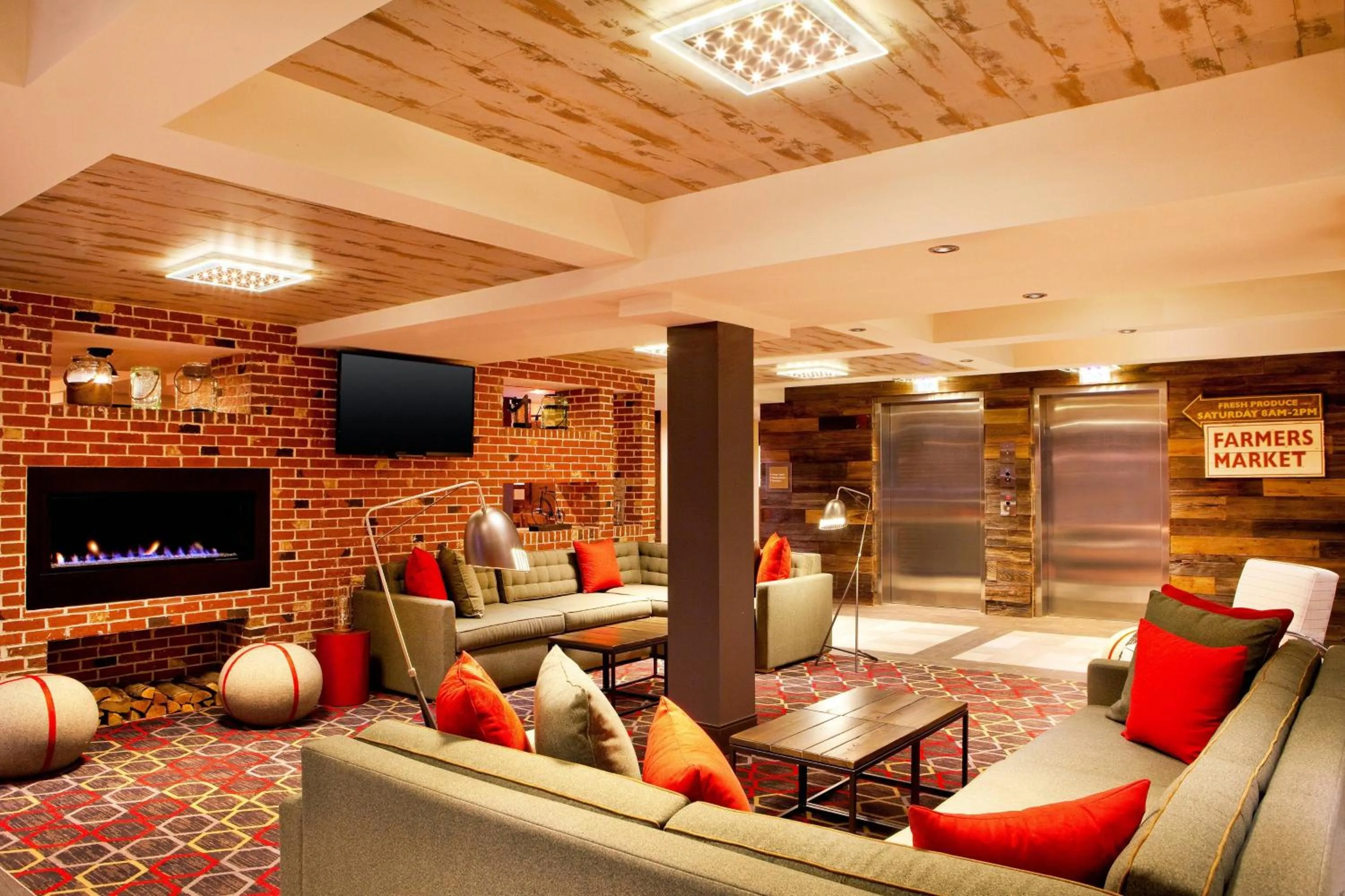 Lobby or reception in Four Points by Sheraton Newark Christiana Wilmington