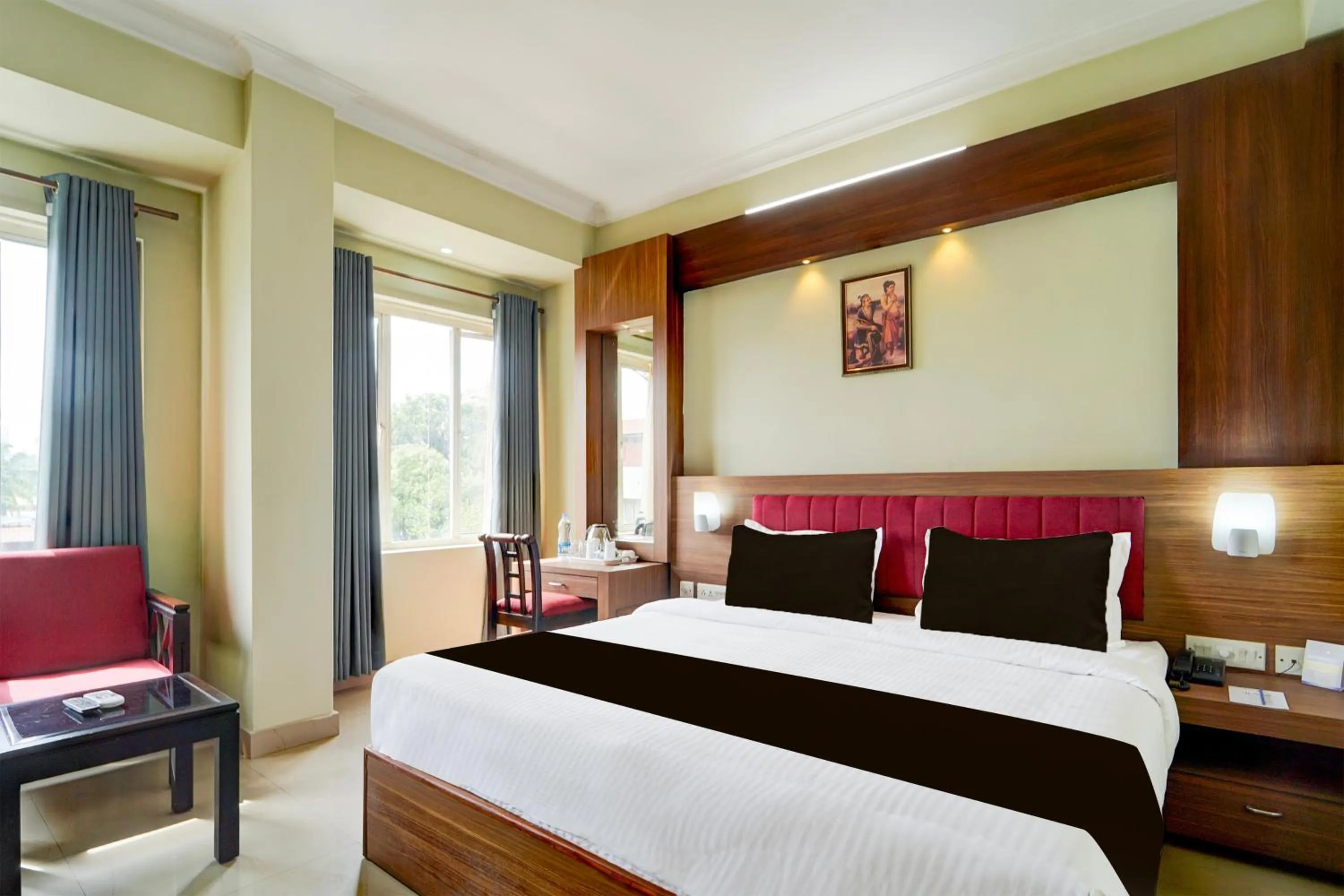 Bedroom, Bed in Super Townhouse MG Road Trivandrum Formerly Nandanam Park