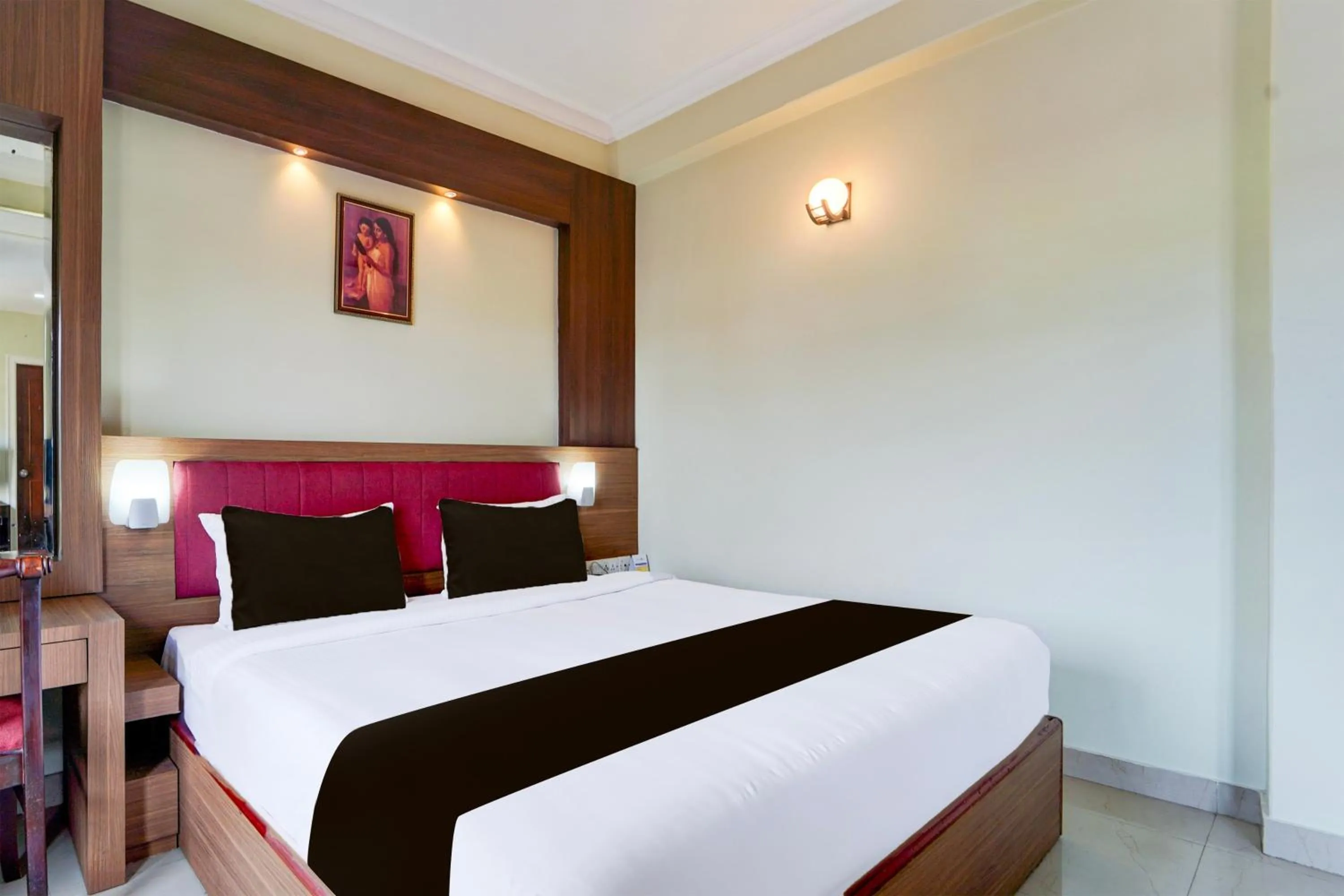 Bedroom, Bed in Super Townhouse MG Road Trivandrum Formerly Nandanam Park