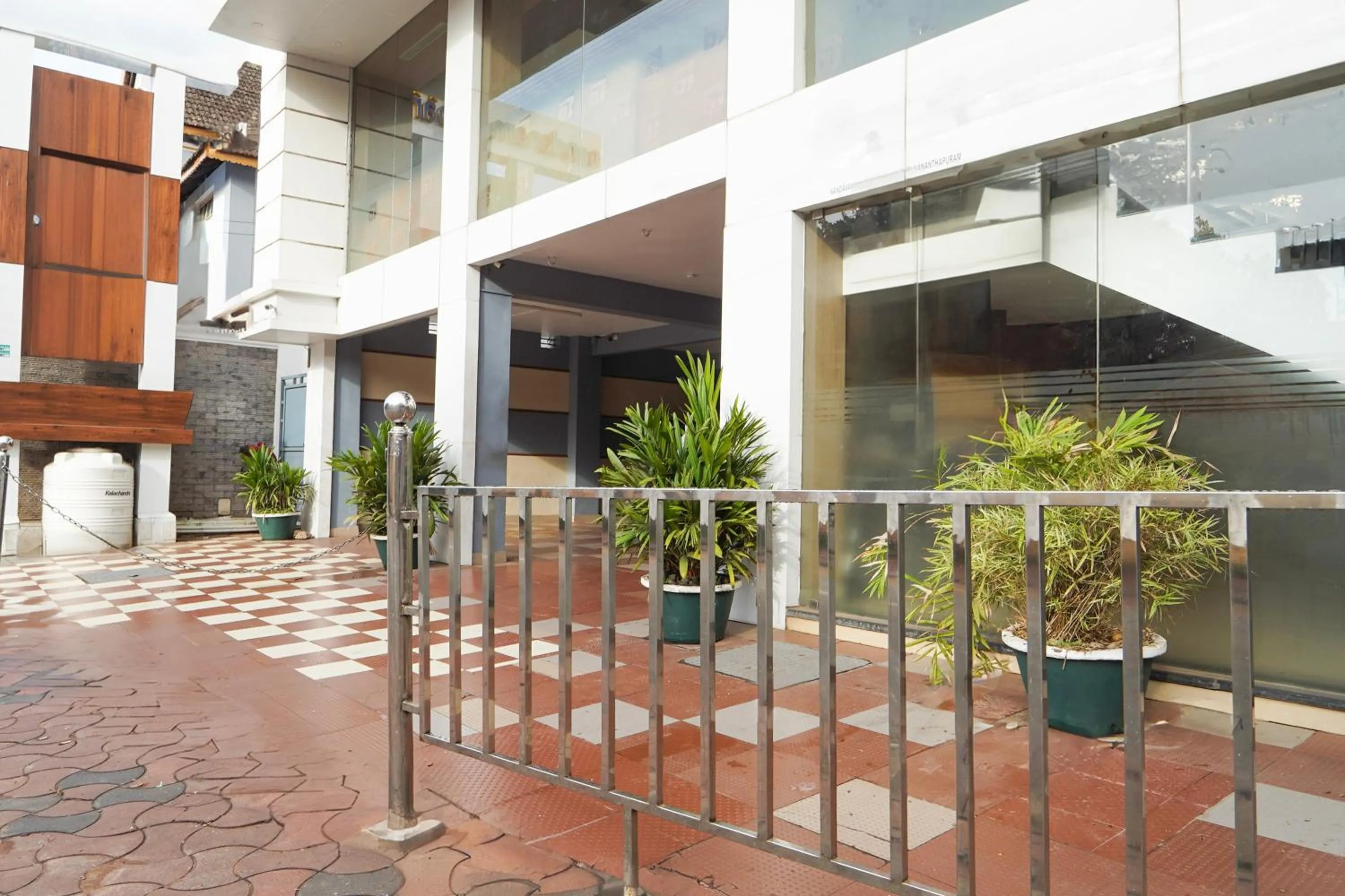 Food in Super Townhouse MG Road Trivandrum Formerly Nandanam Park