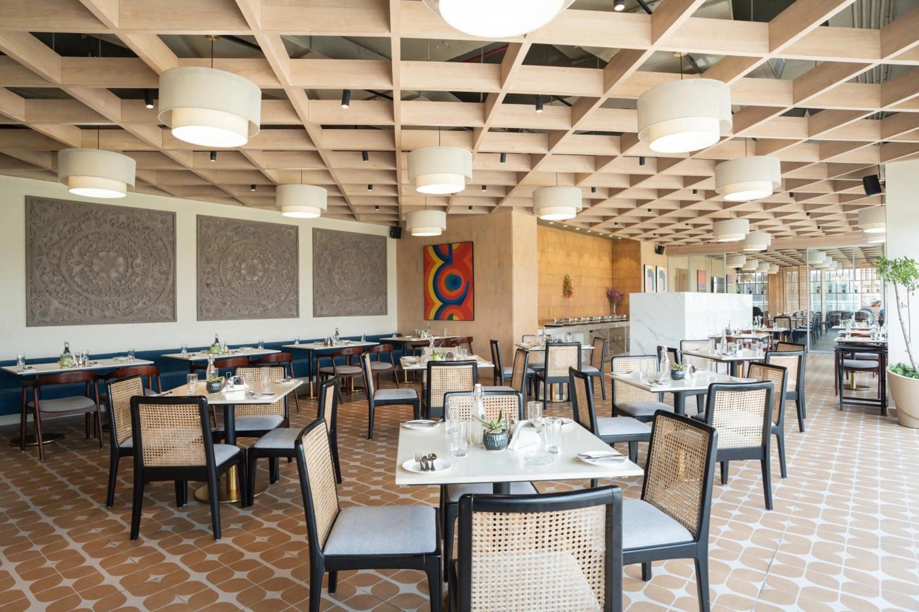 Restaurant/places to eat in AR Suites KLJ Square