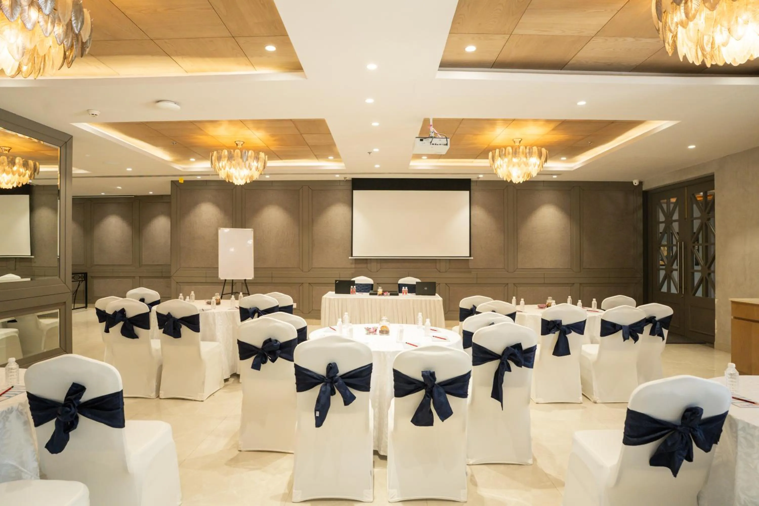 Meeting/conference room in AR Suites KLJ Square