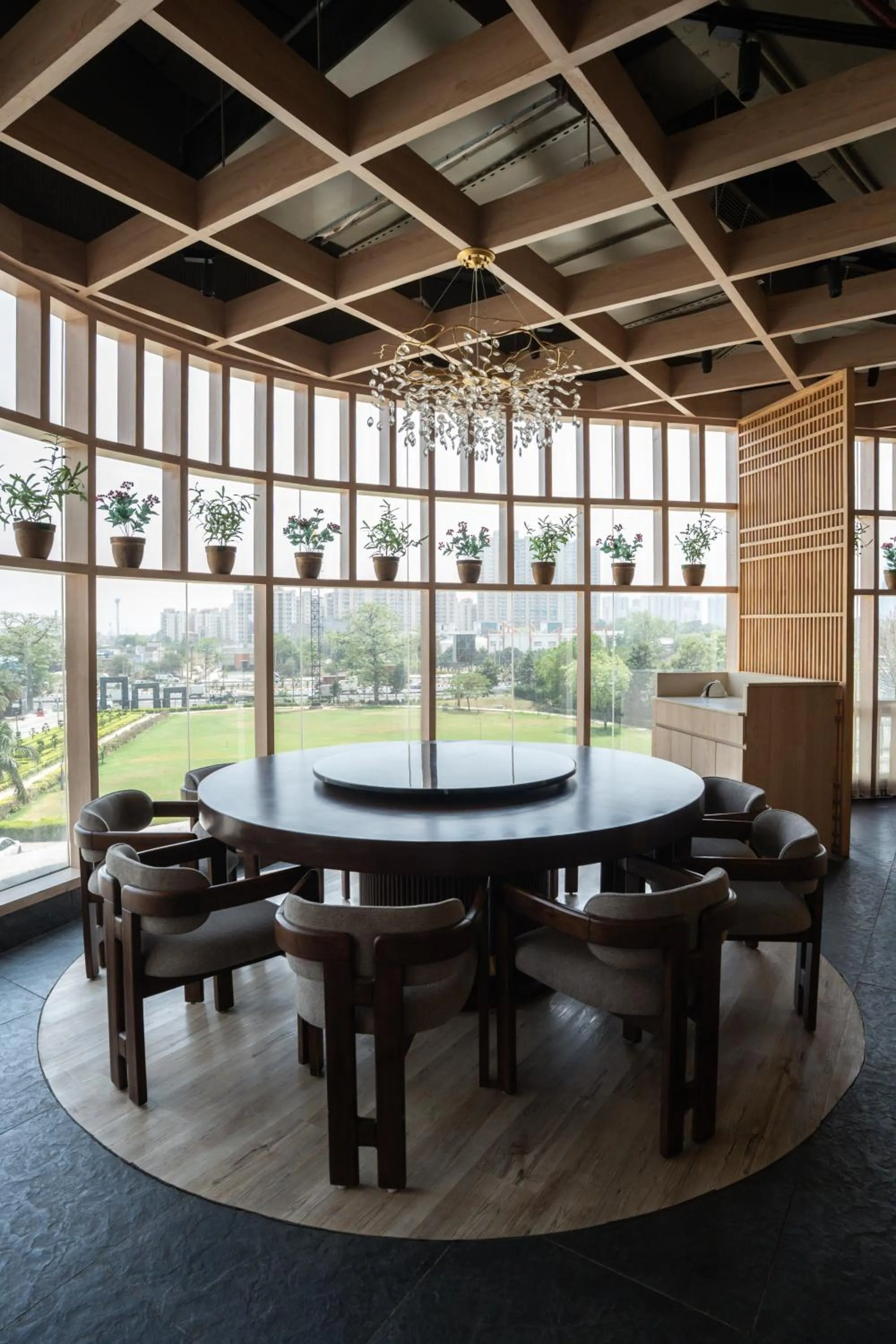 Restaurant/places to eat in AR Suites KLJ Square