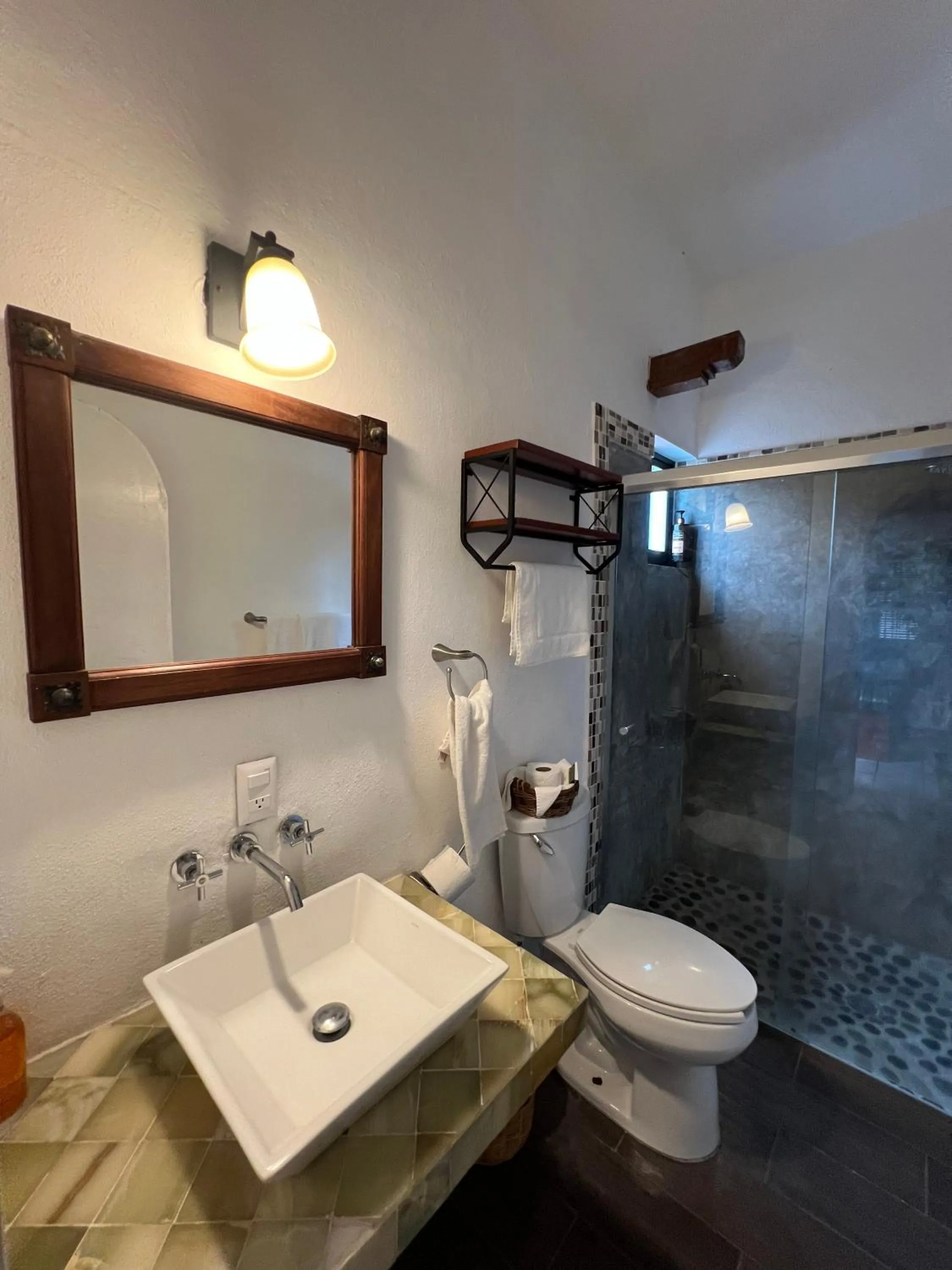 Shower in Hotel Casa Alvarada