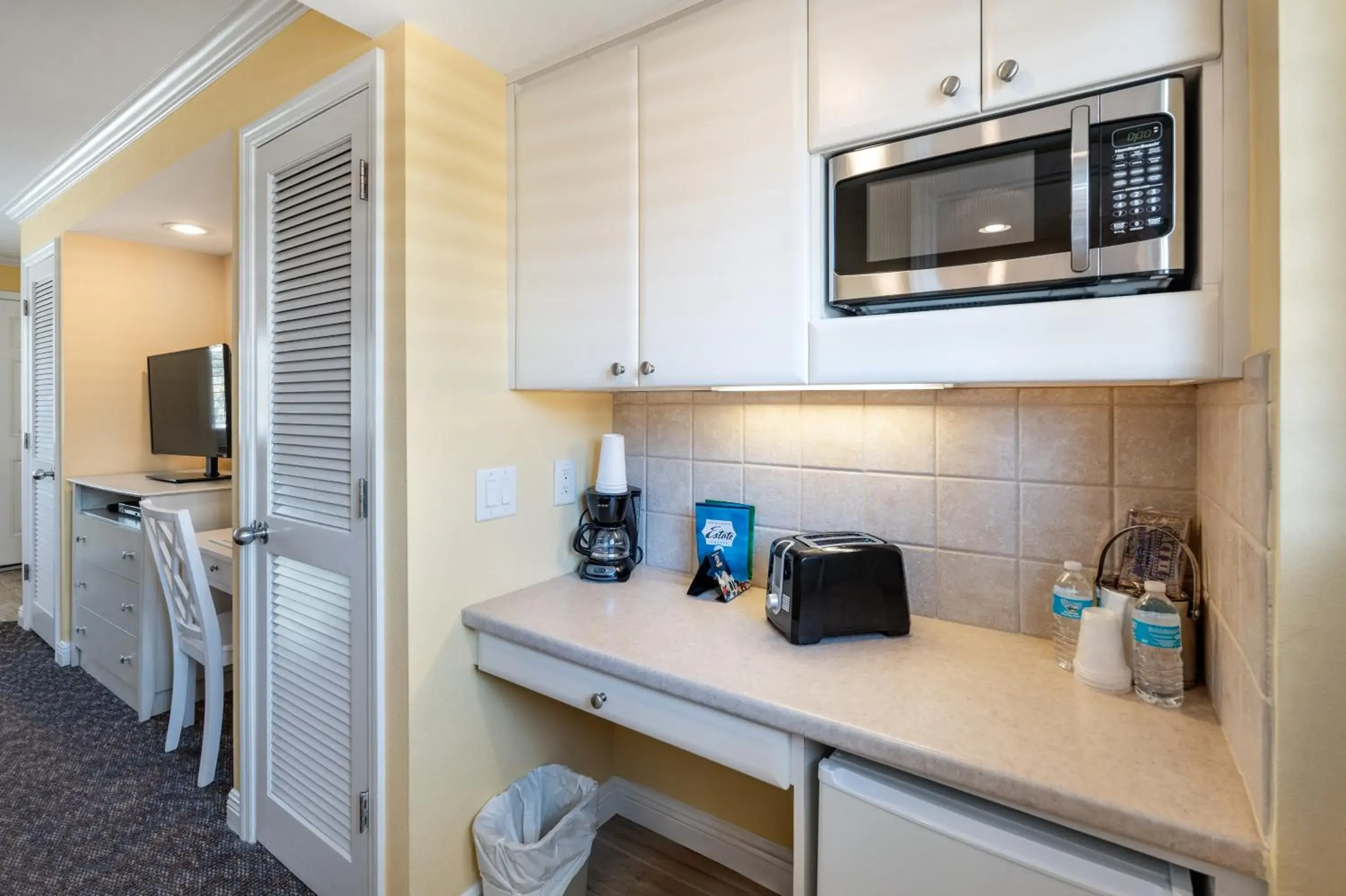 Standard King Room in Inn at the Beach-Venice FLORIDA Standard King Room in Inn at the Beach-Venice FLORIDA