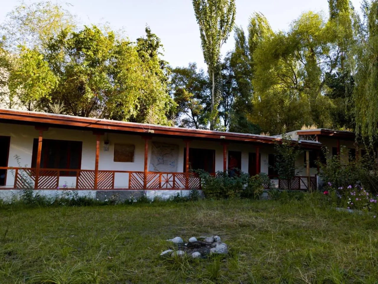 Hunza Marcopolo Inn Gulmit